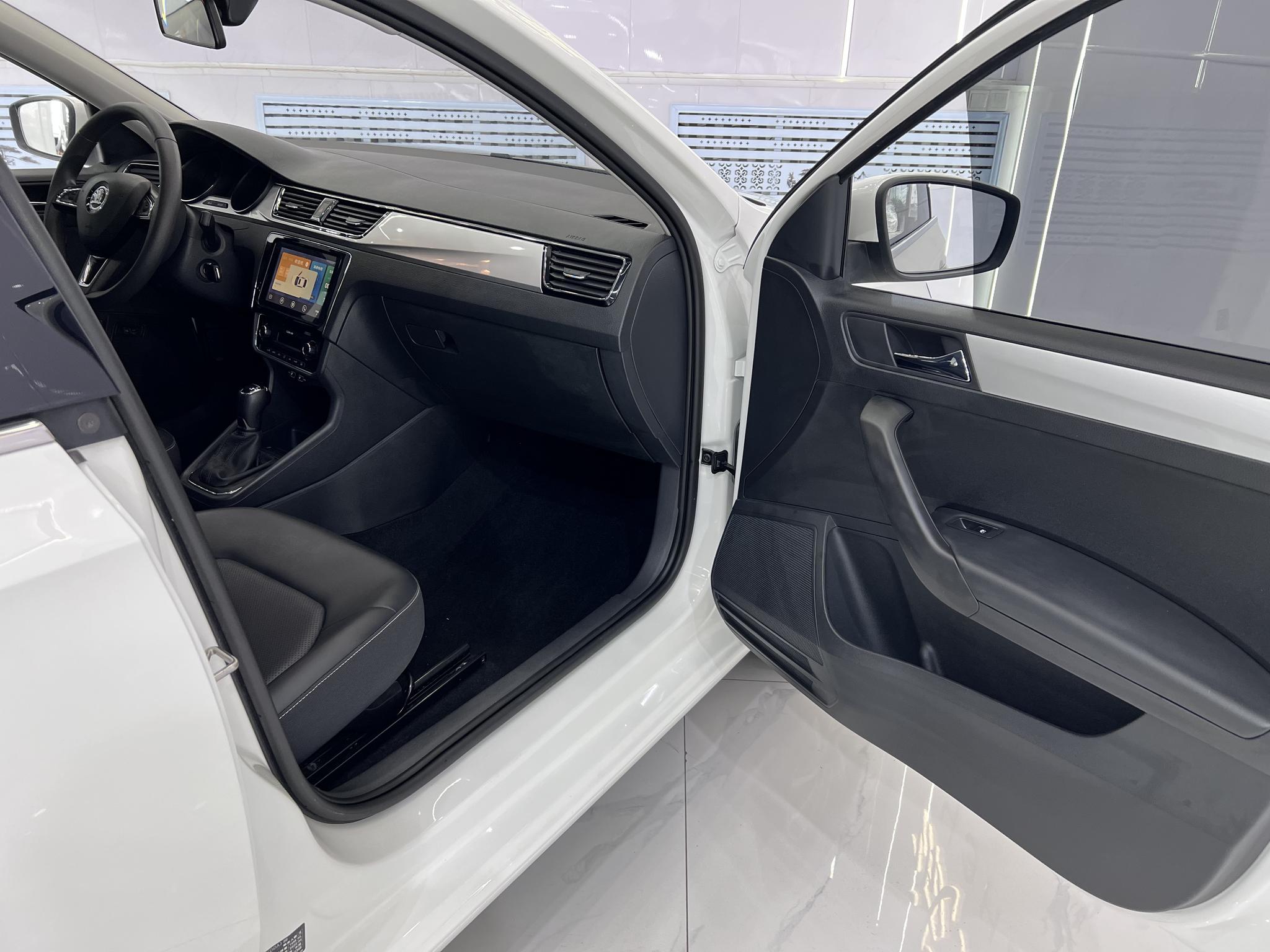 Skoda Rapid 2022, фото 16
