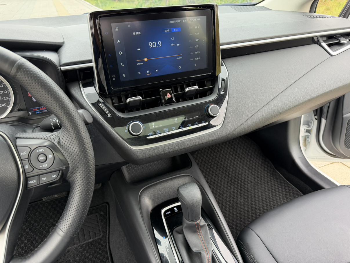 Toyota Corolla 2021, фото 16