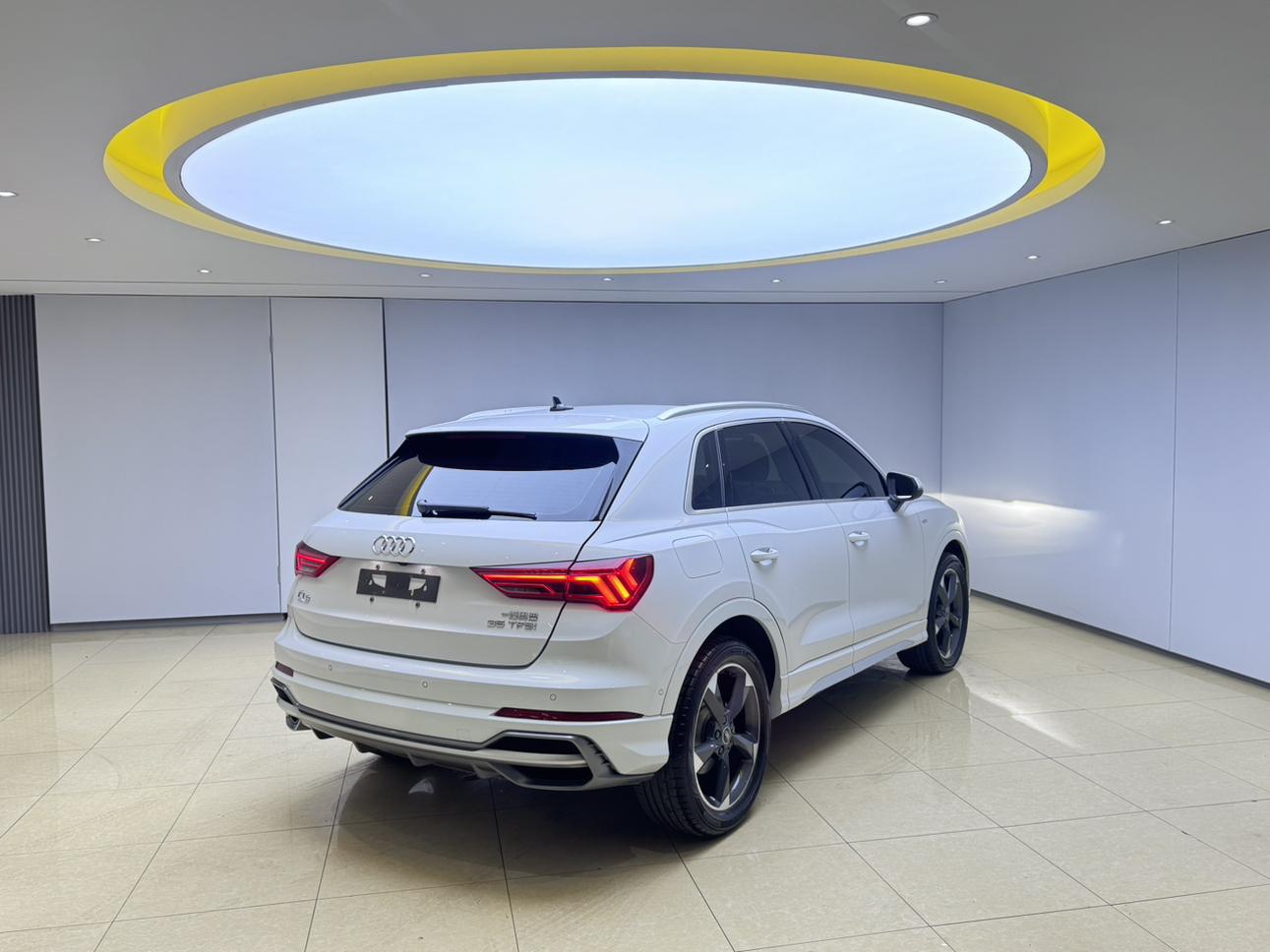 Audi Q3 2022, фото 6