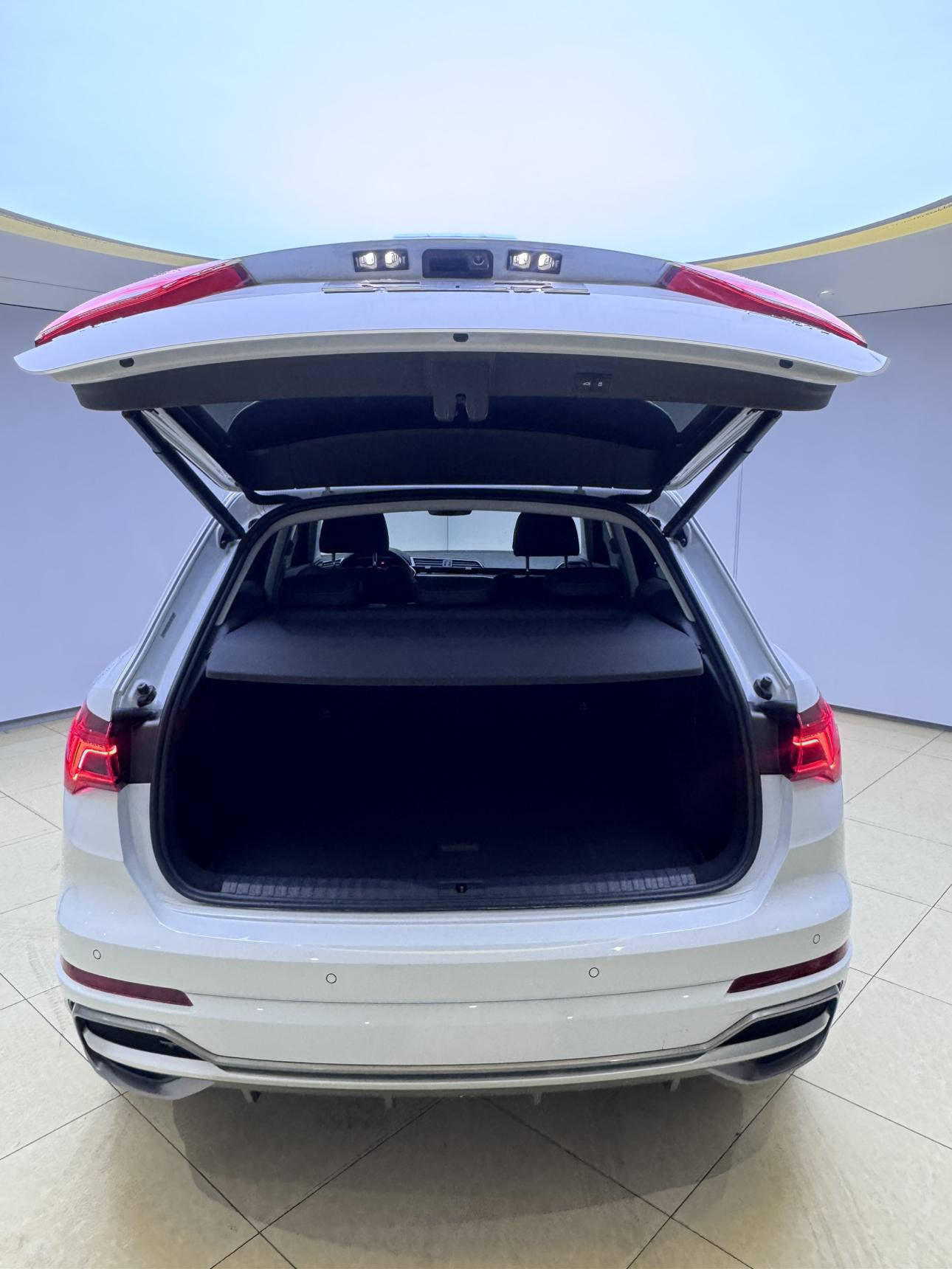 Audi Q3 2022, фото 7