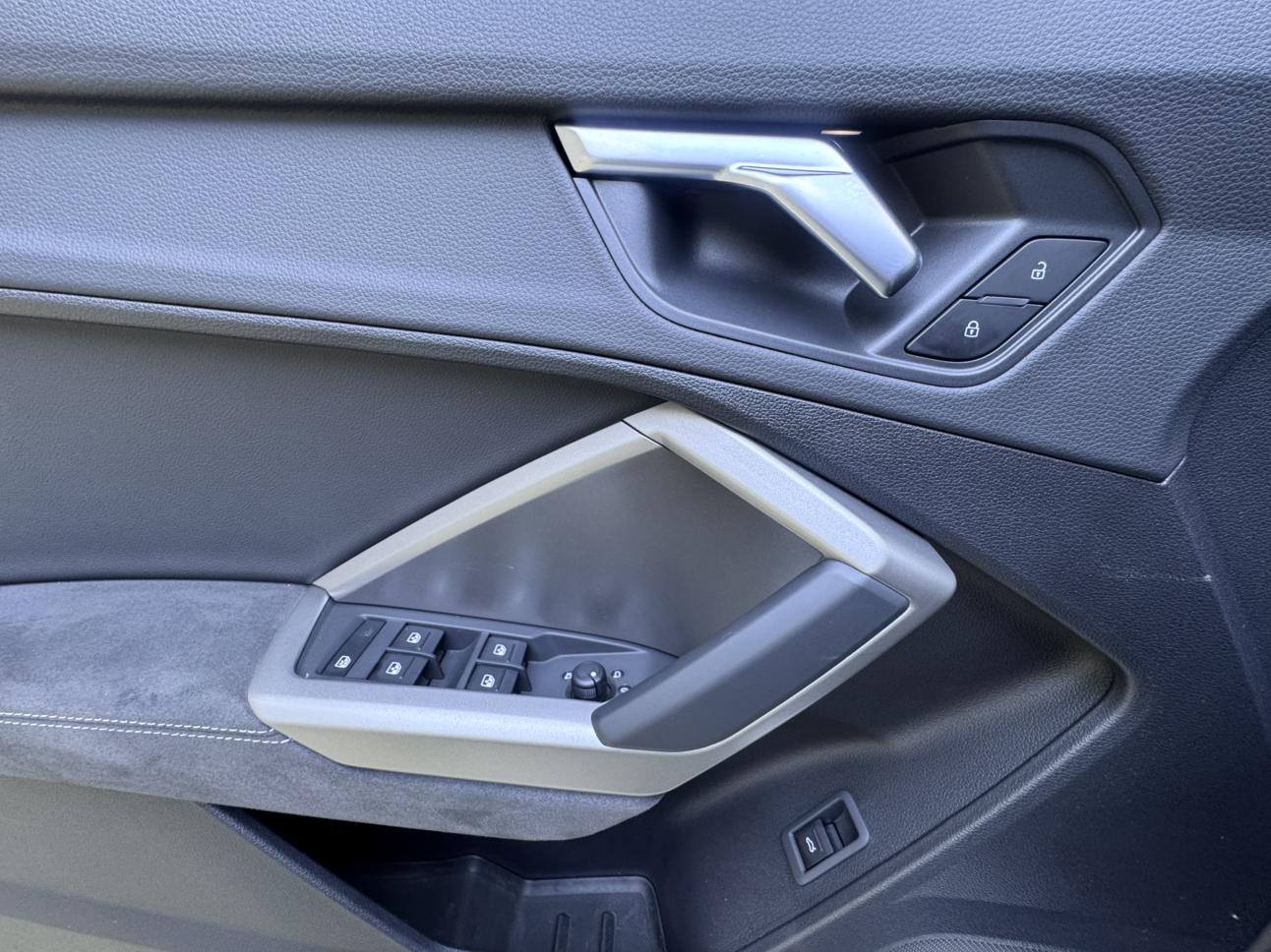 Audi Q3 2022, фото 11