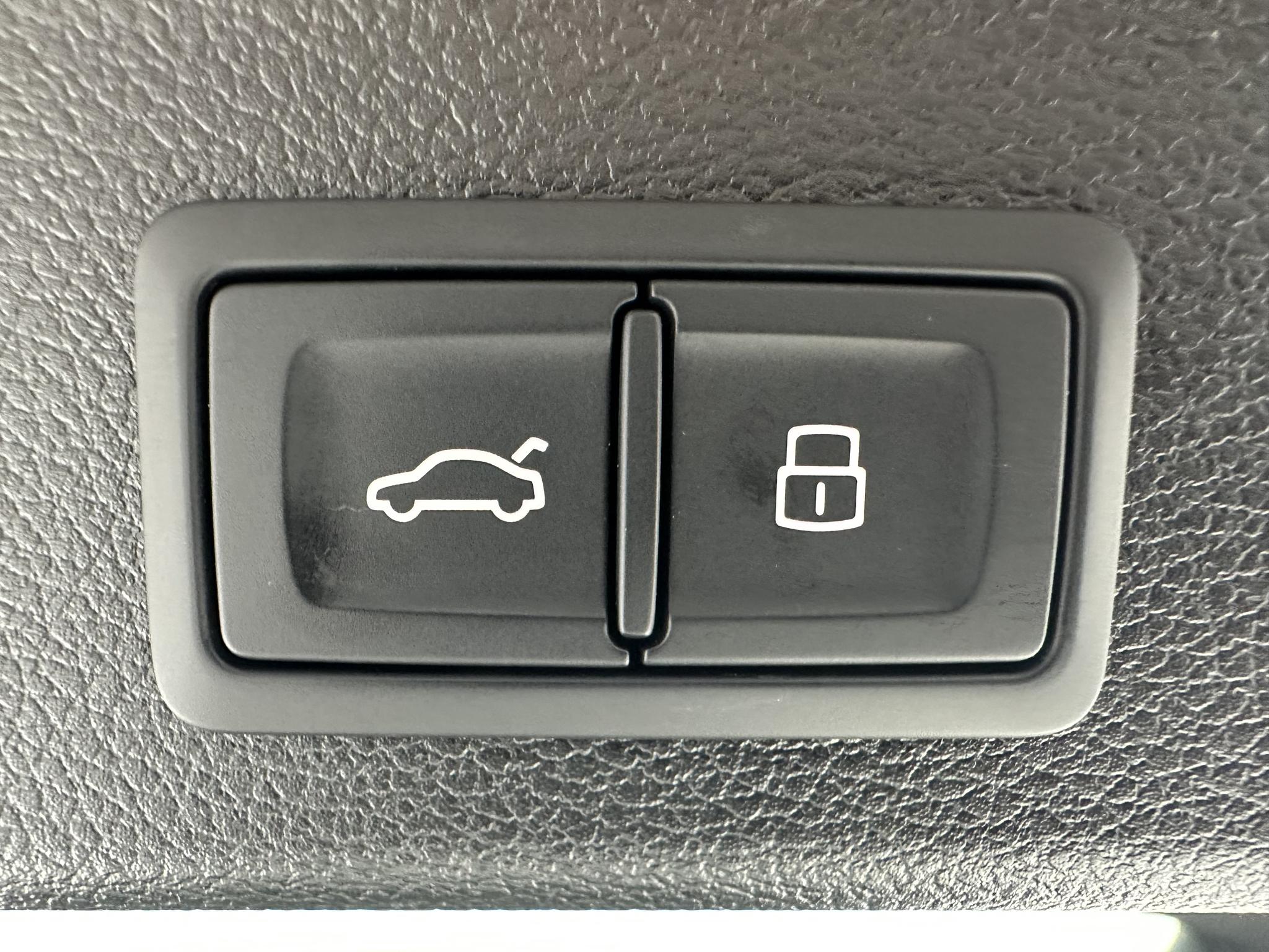 Audi Q3 2023, фото 17