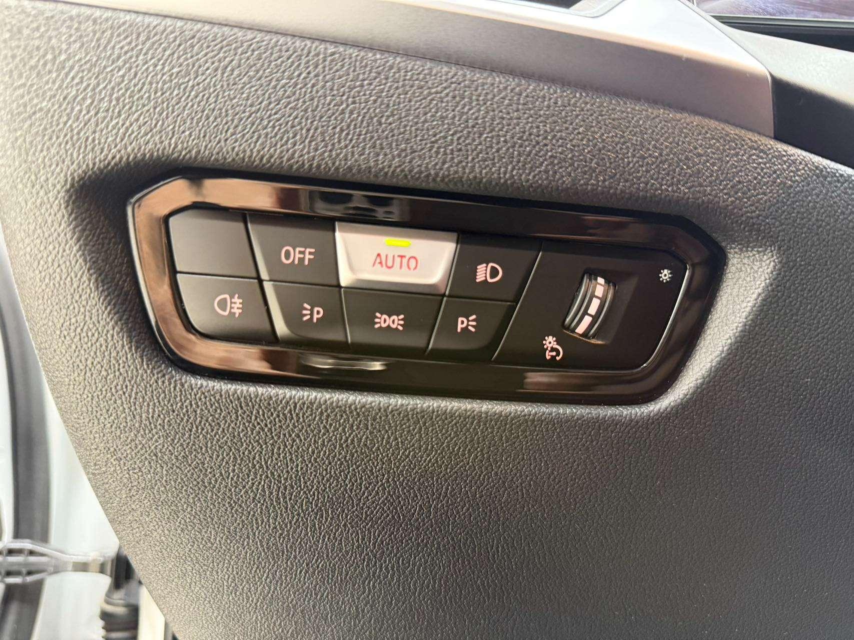 BMW 3 2023, фото 9