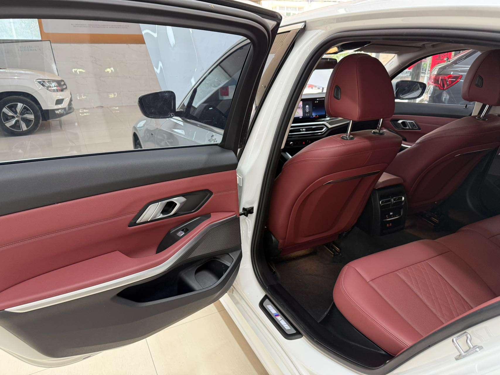 BMW 3 2023, фото 17