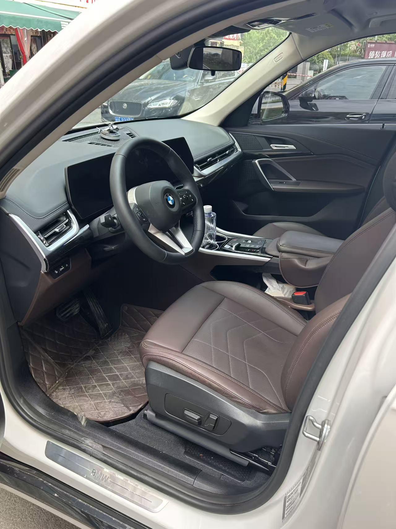 BMW X1 2023, фото 2