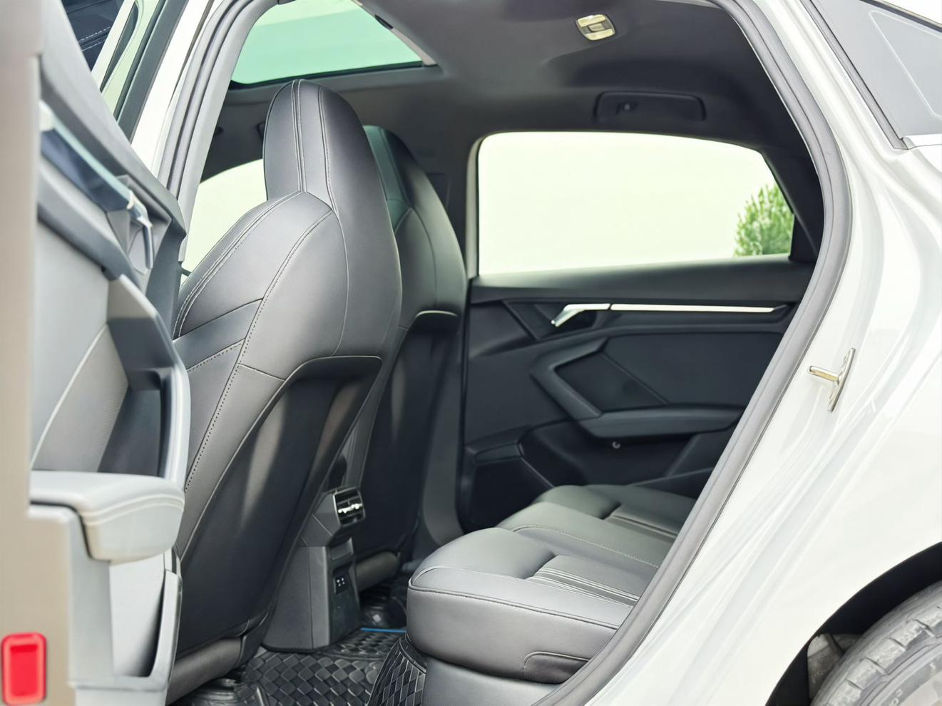 Audi A3 2022, фото 14