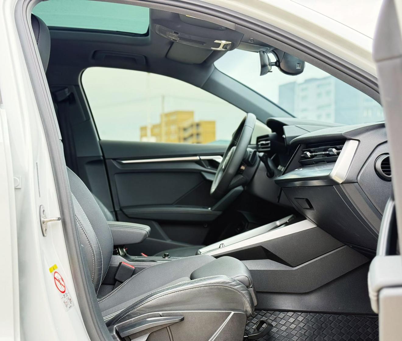 Audi A3 2022, фото 15