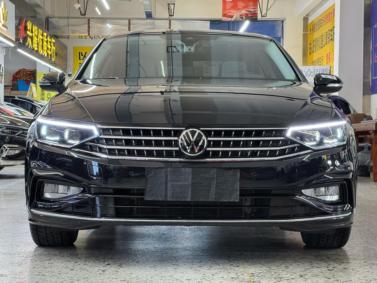 Volkswagen Passat 2023, фото 2