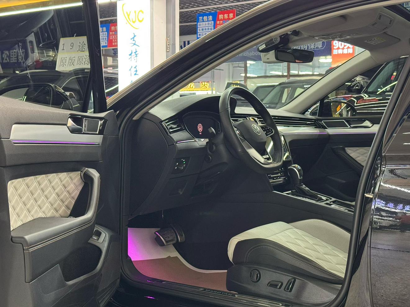 Volkswagen Passat 2023, фото 4