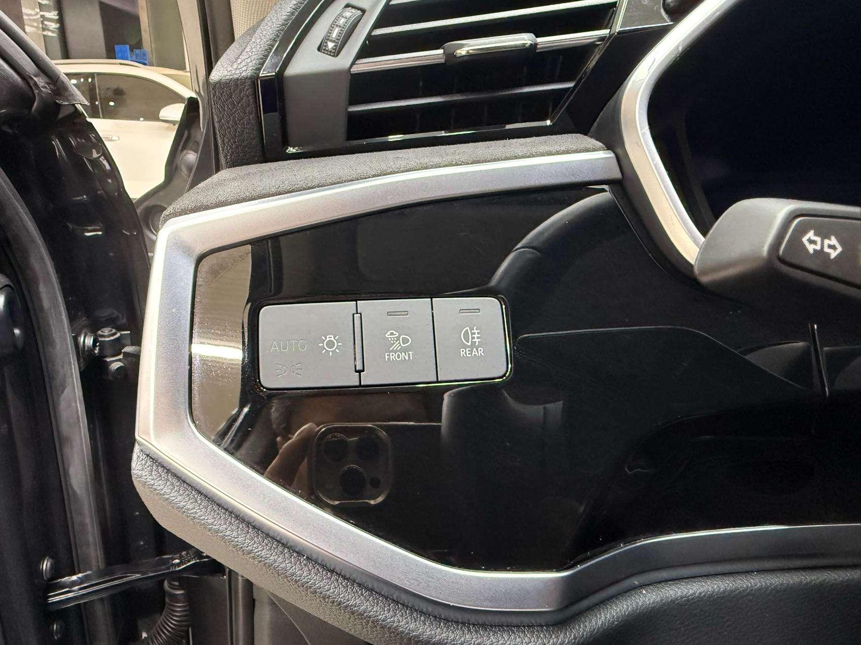 Audi Q3 2023, фото 16