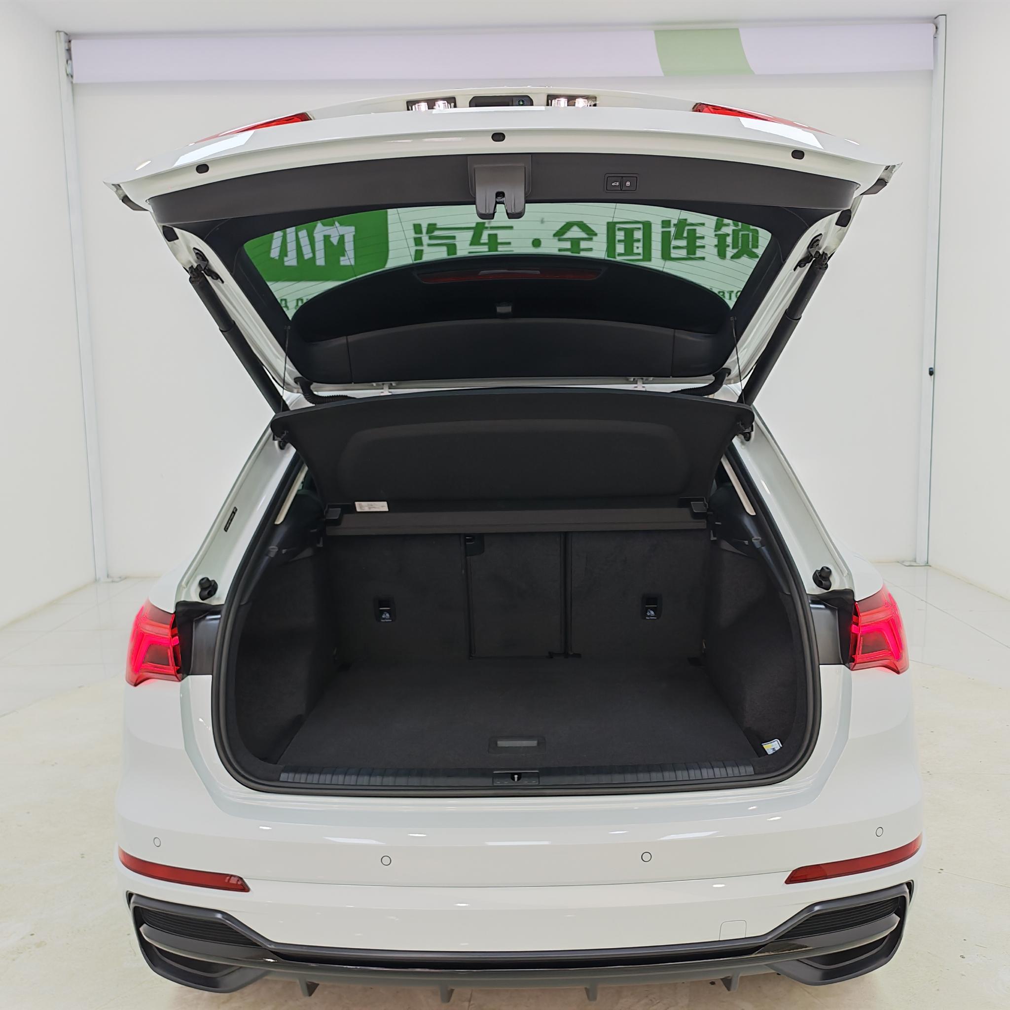 Audi Q3 2023, фото 16