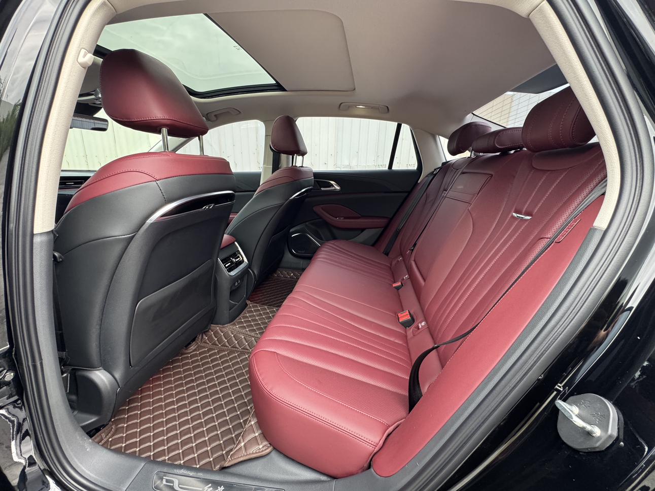Hongqi H5 2023, фото 5