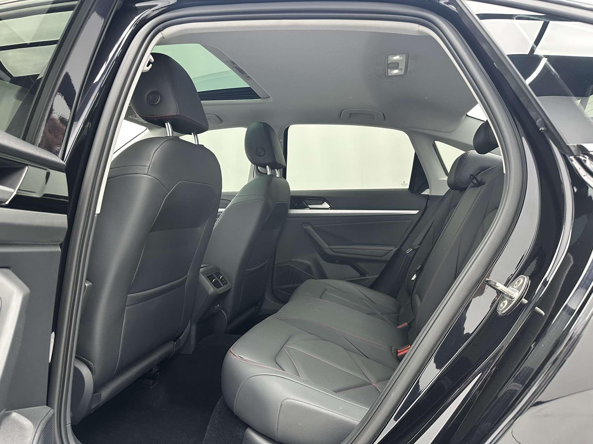 Volkswagen Lavida 2023, фото 6