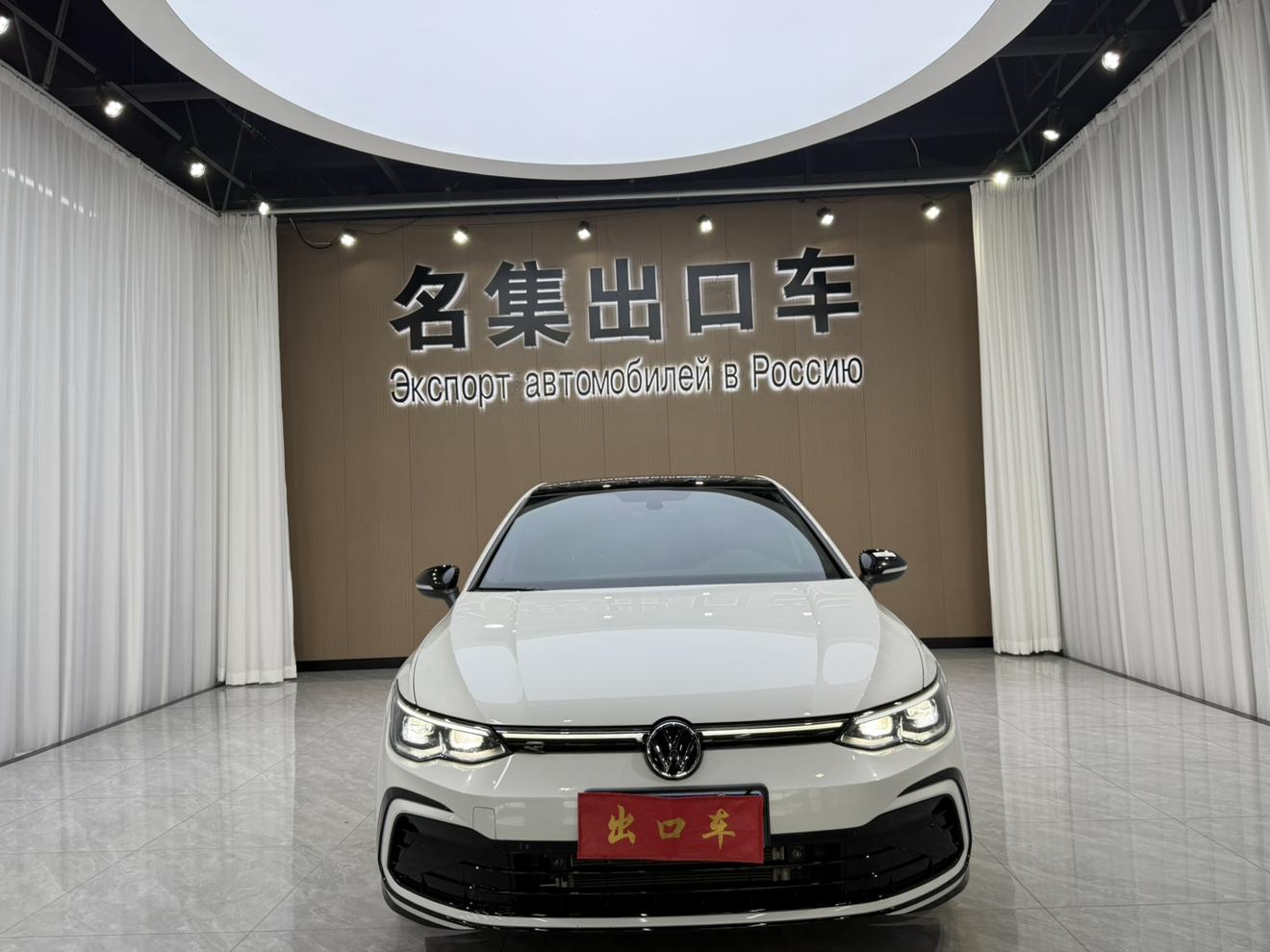Volkswagen Golf 2023, фото 2