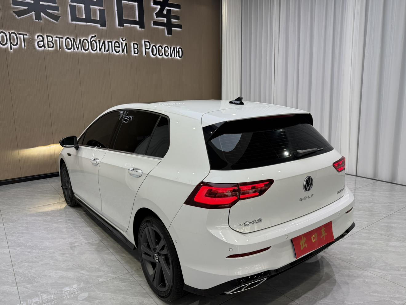 Volkswagen Golf 2023, фото 5