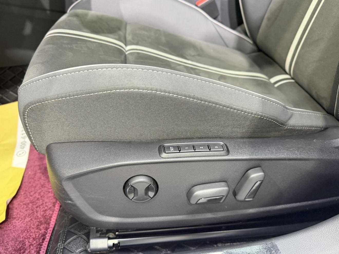 Volkswagen Golf 2023, фото 8