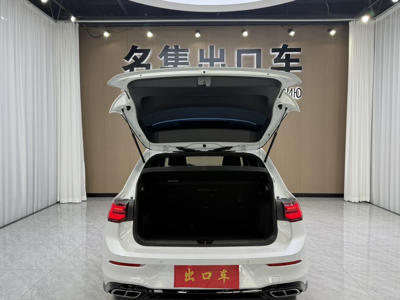 Volkswagen Golf 2023, фото 16