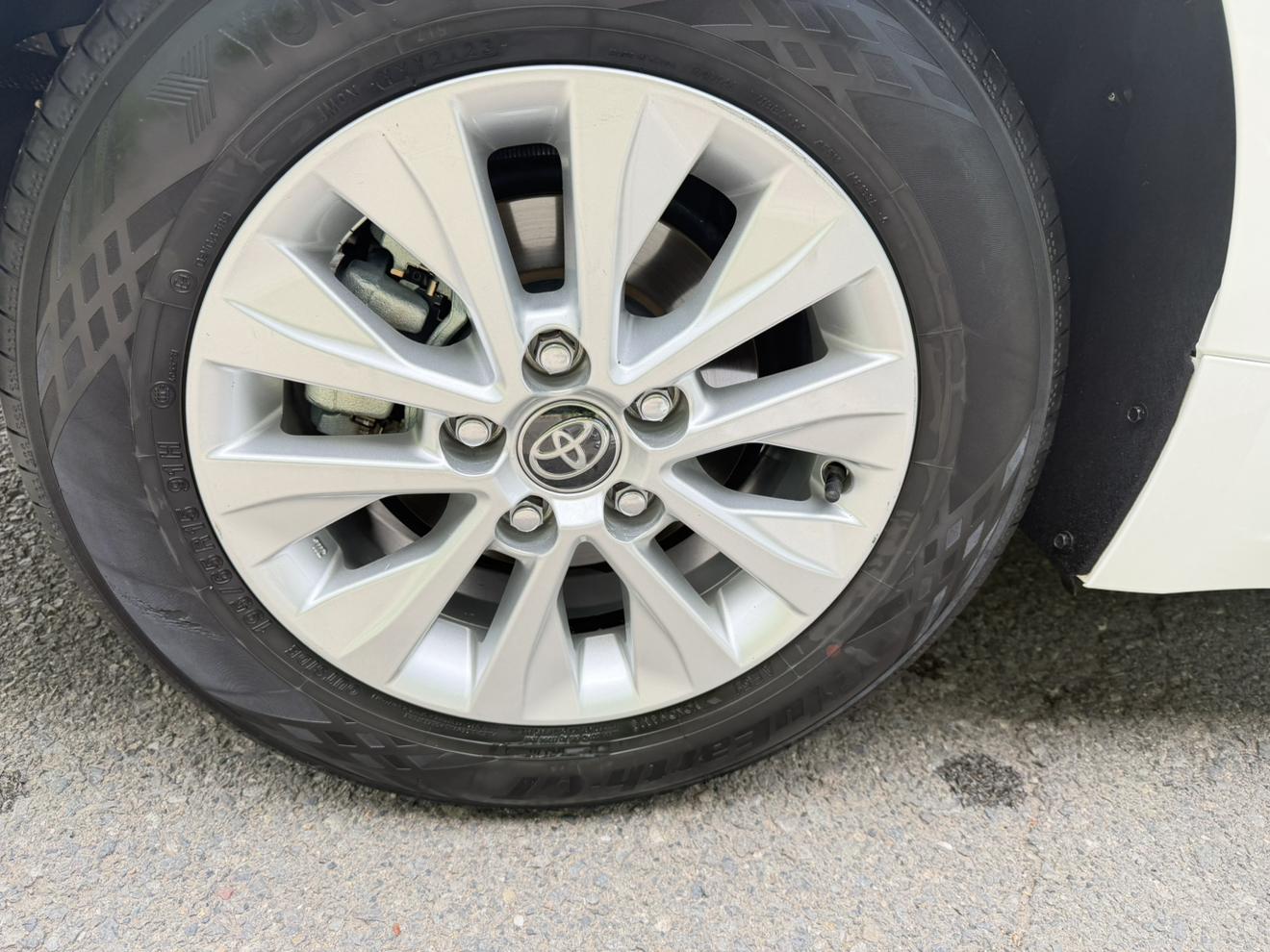 Toyota Corolla 2023, фото 16