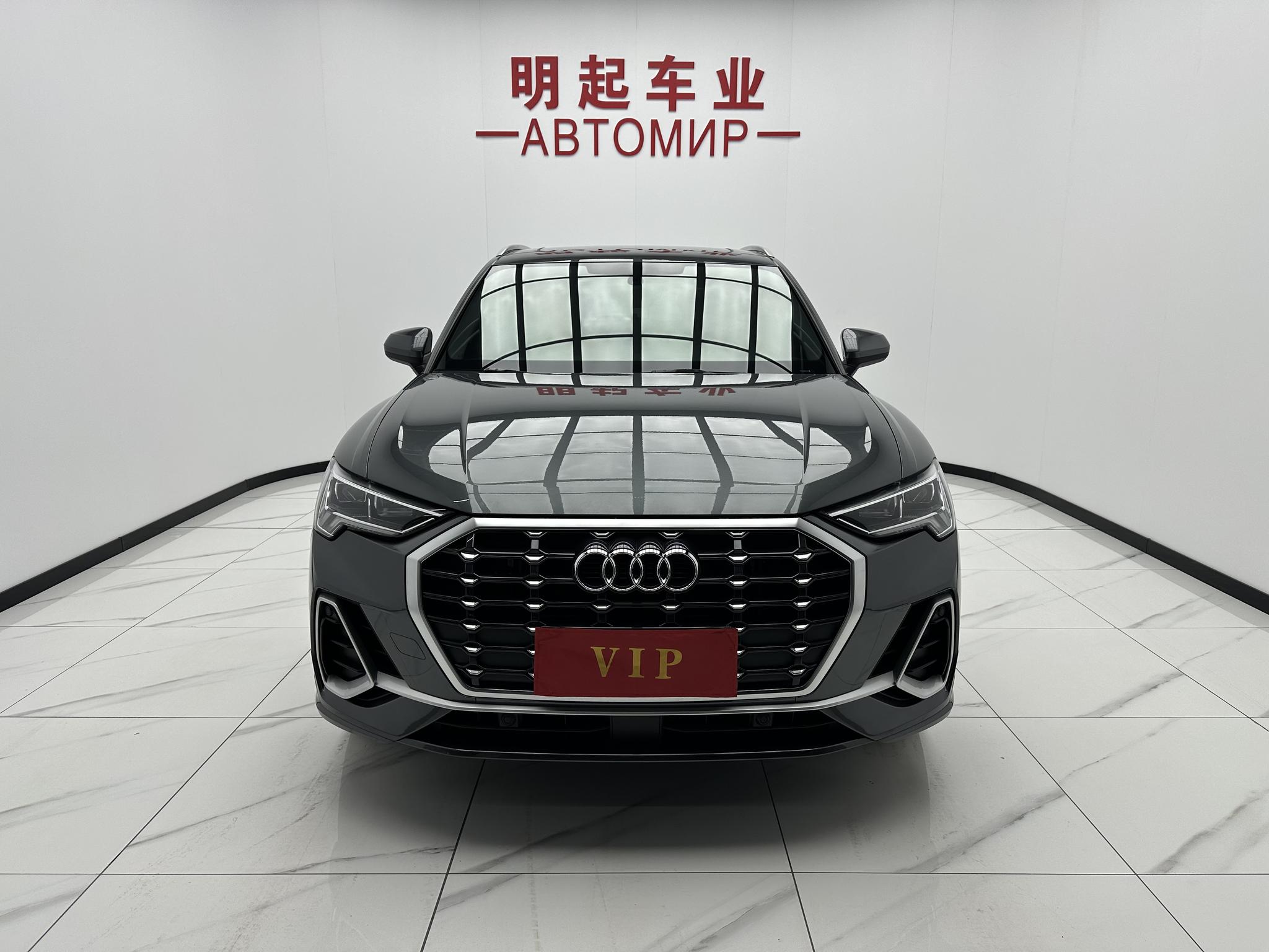 Audi Q3 2023, фото 2