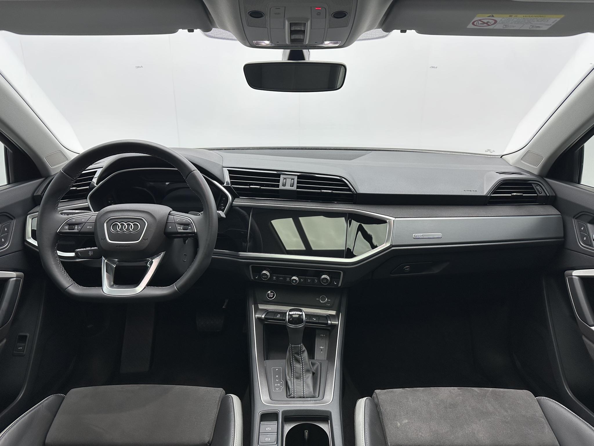 Audi Q3 2023, фото 7