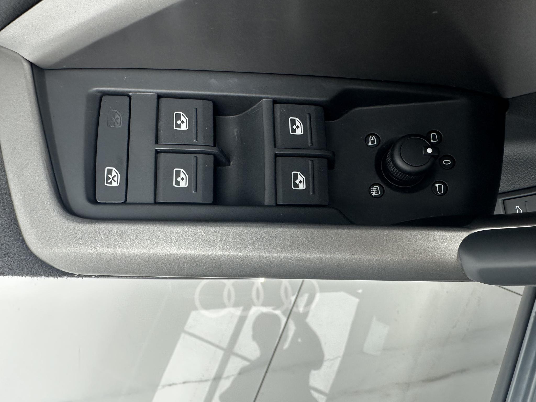 Audi Q3 2023, фото 12