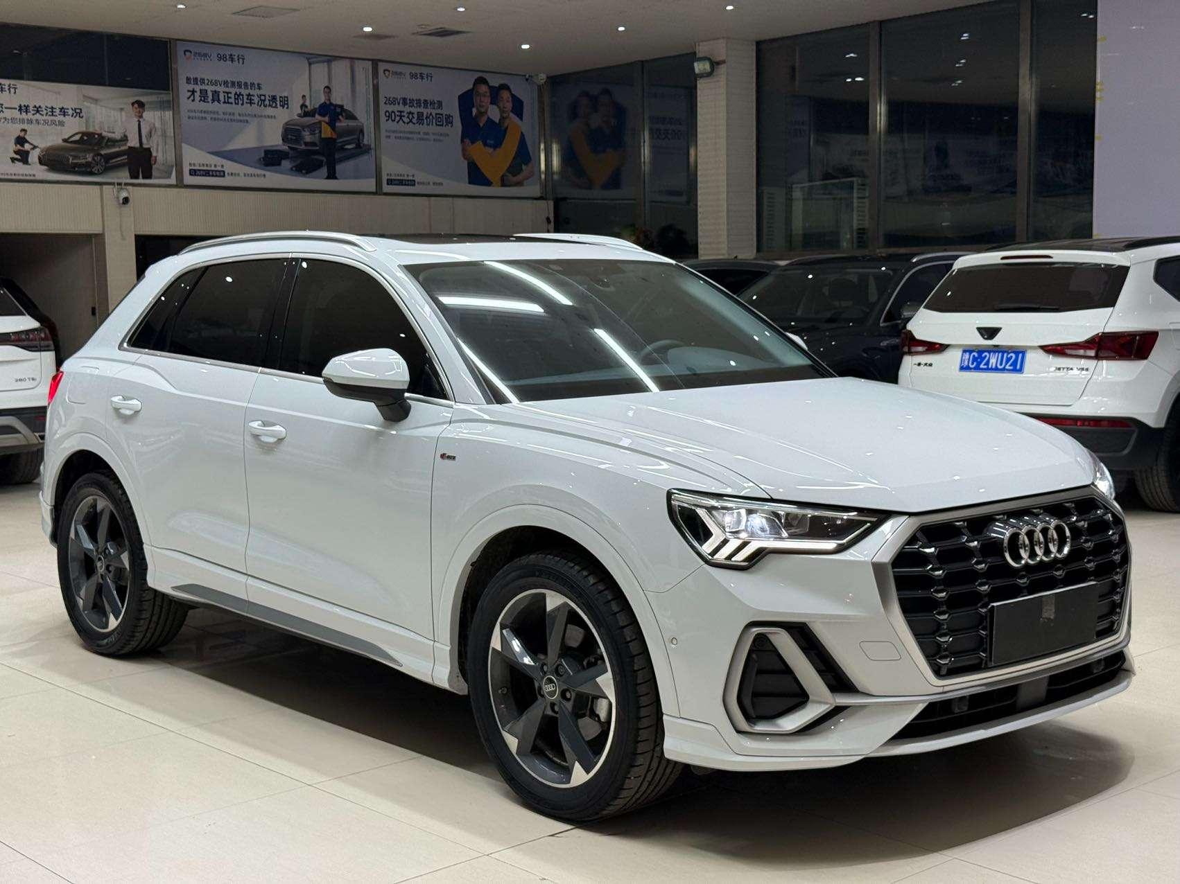 Audi Q3 2023, фото 3