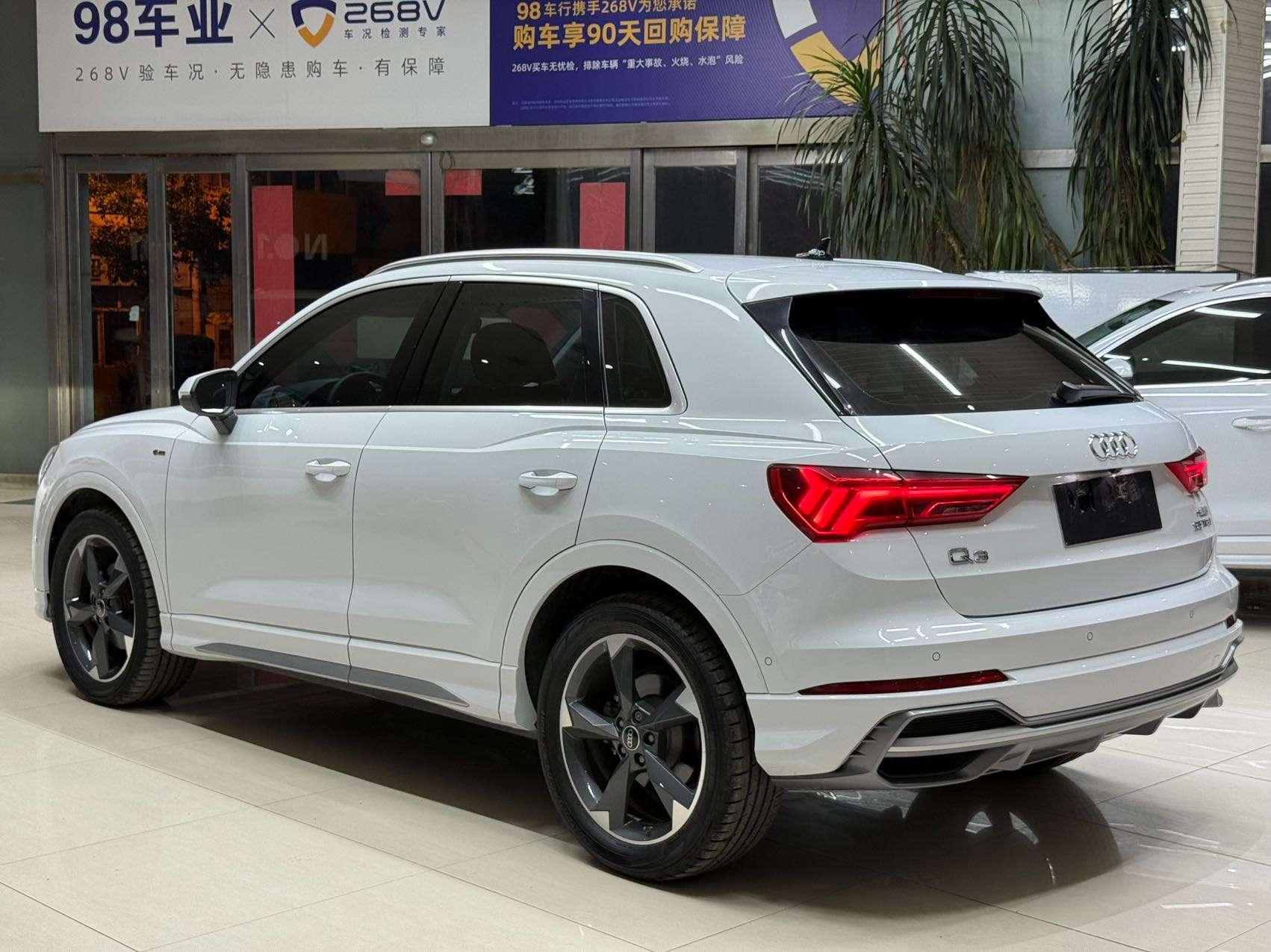 Audi Q3 2023, фото 6