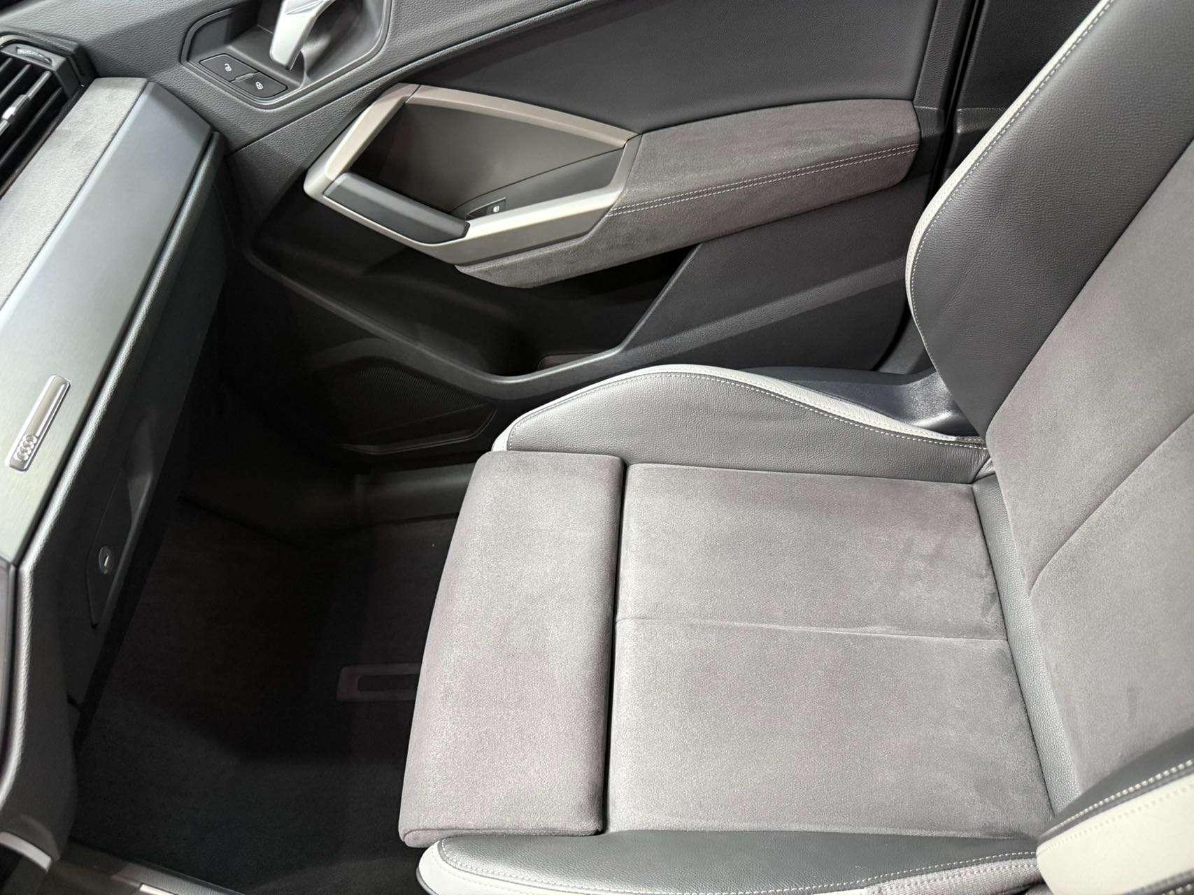 Audi Q3 2023, фото 13