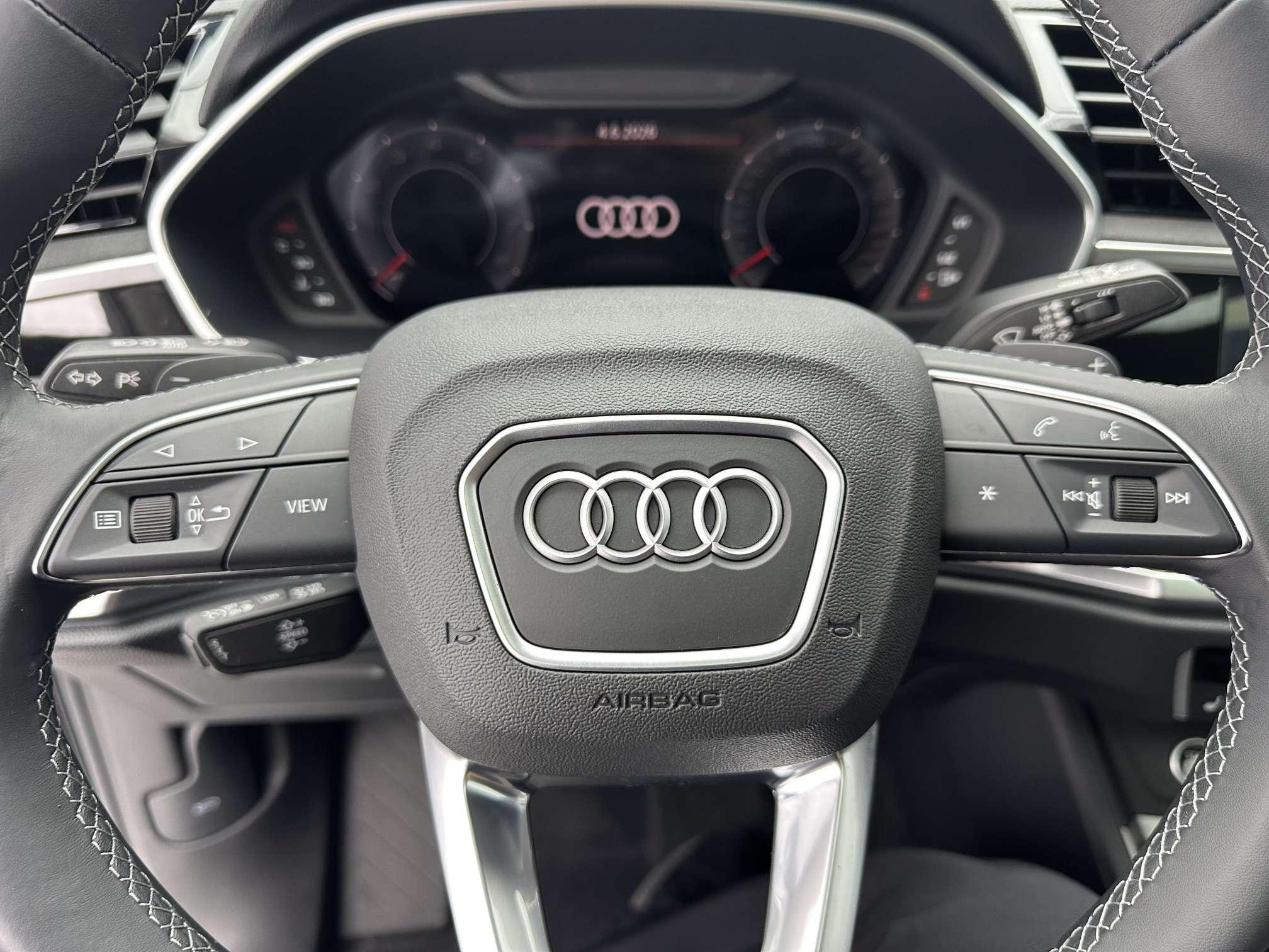 Audi Q3 2023, фото 14
