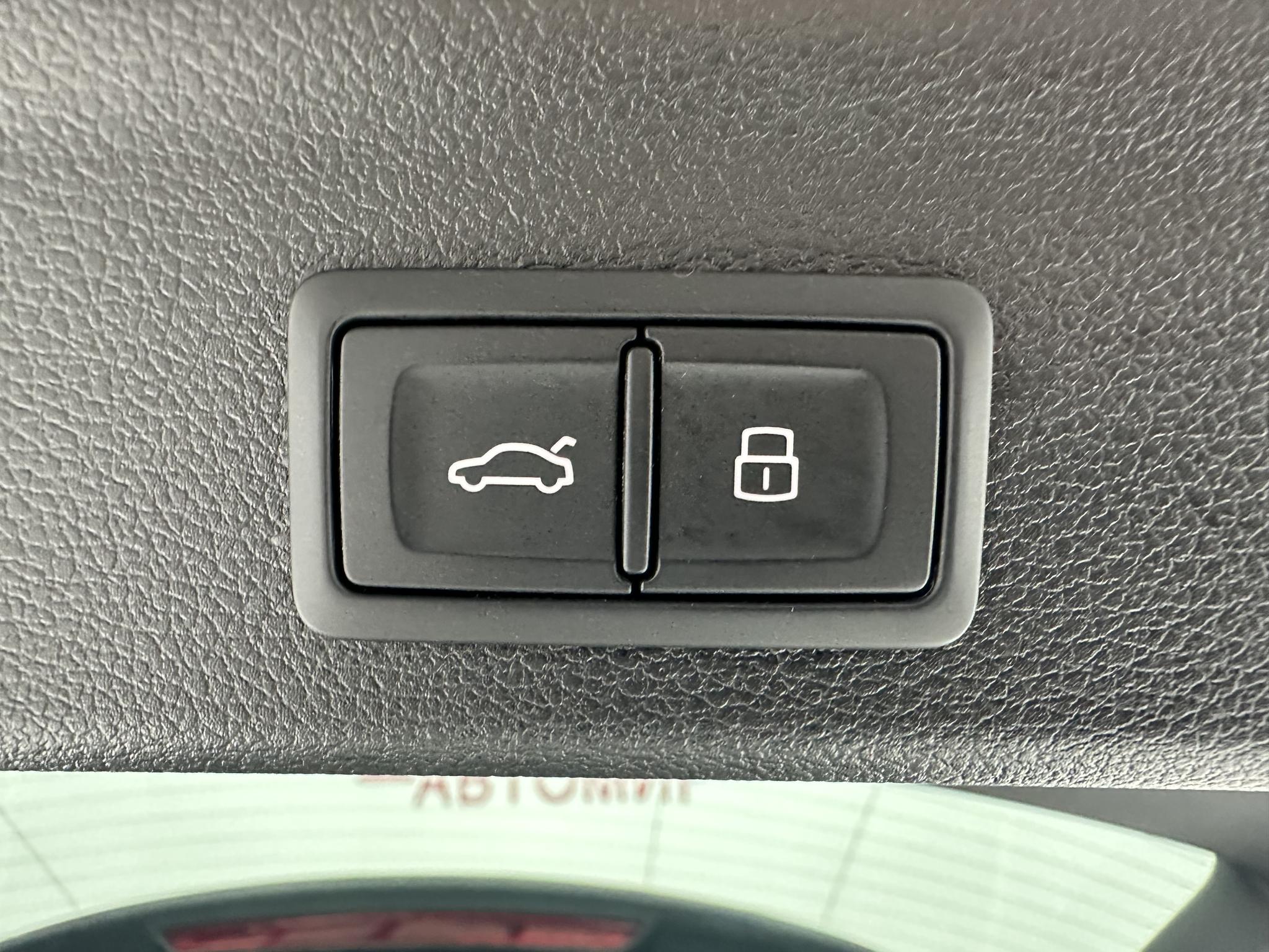 Audi Q3 2023, фото 17