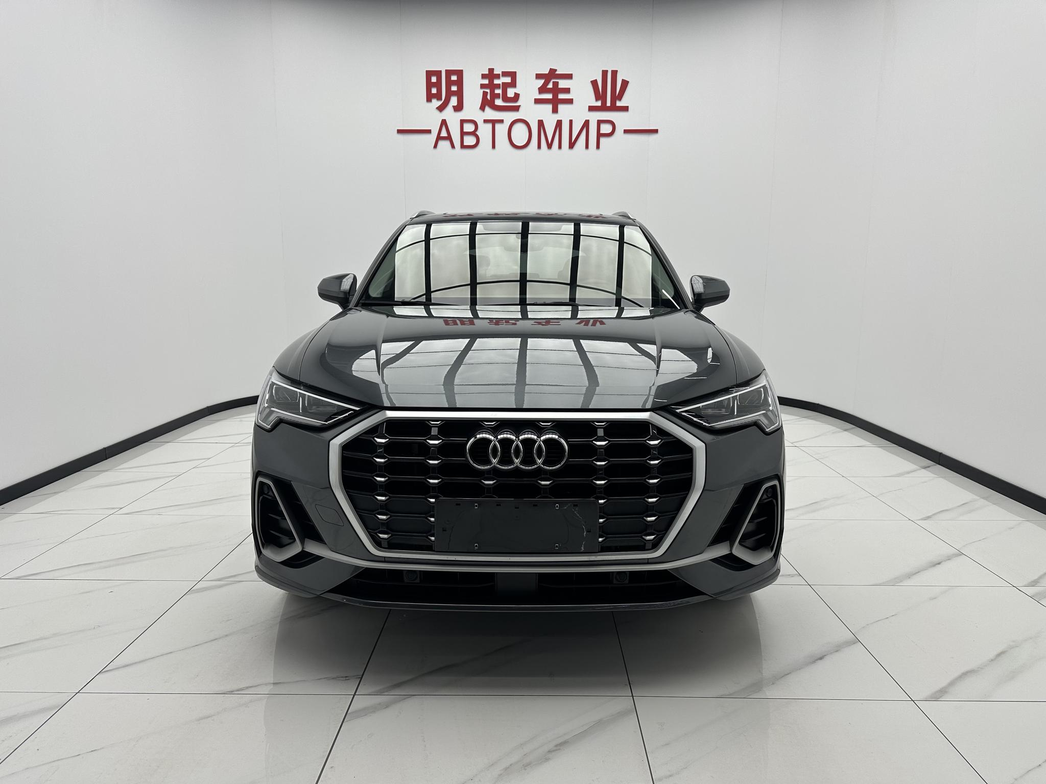 Audi Q3 2023, фото 2