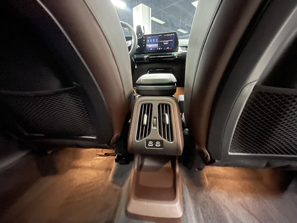 BMW X1 2023, фото 14
