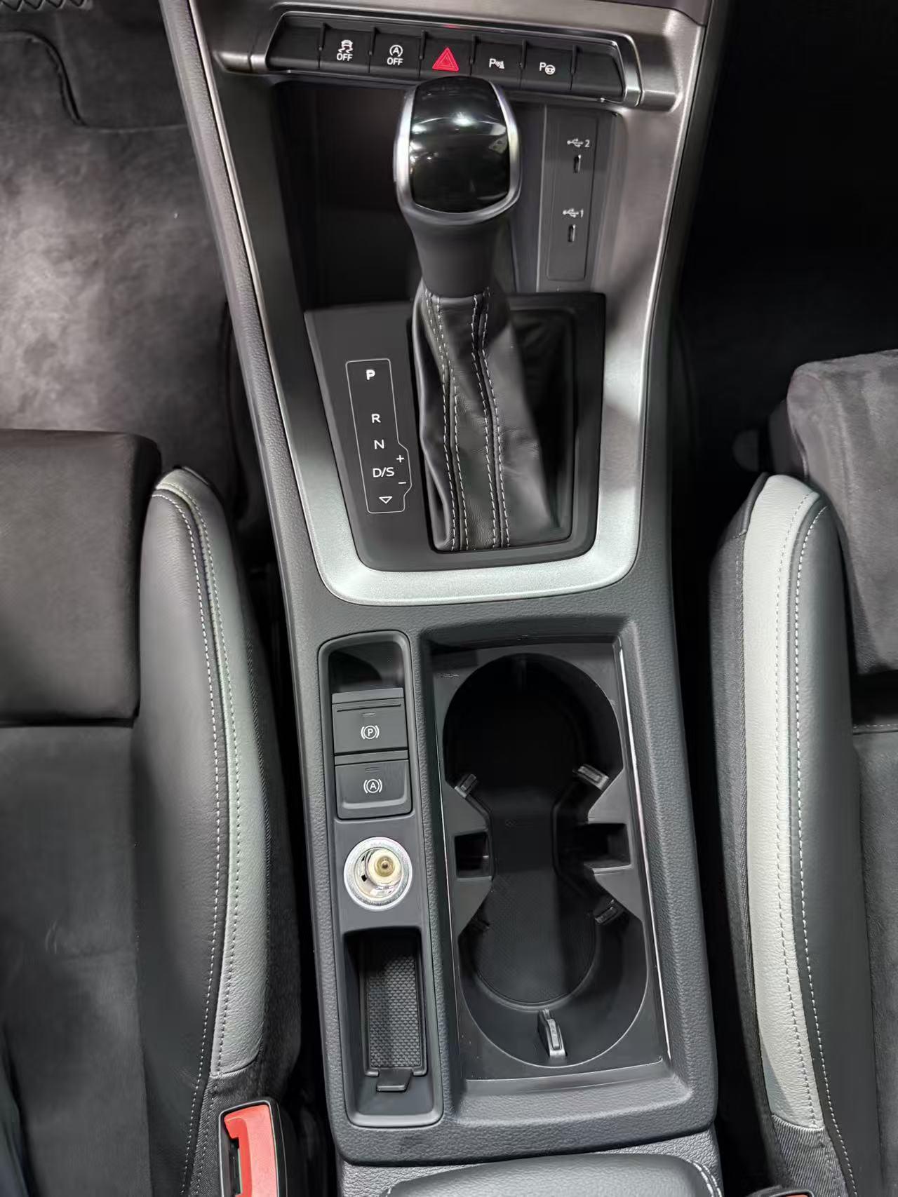 Audi Q3 2022, фото 17
