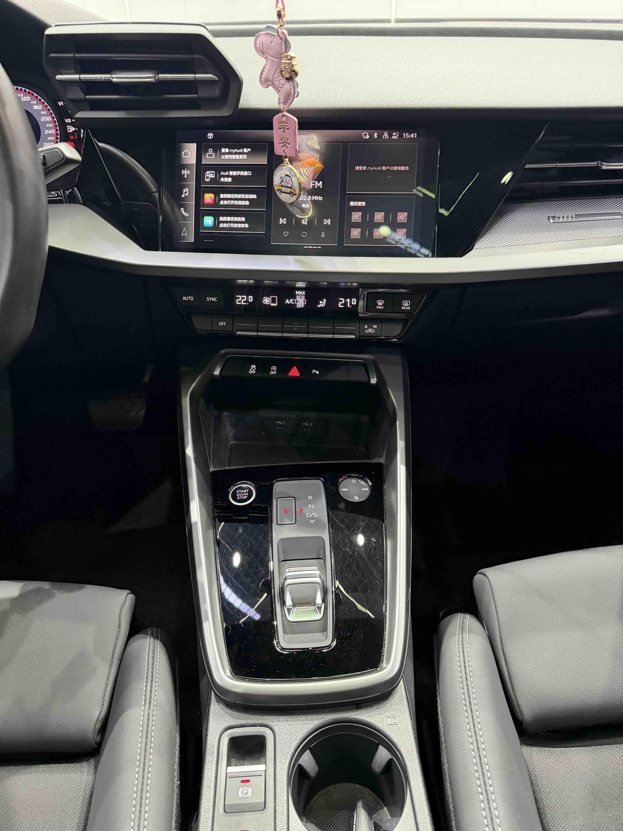 Audi A3 2022, фото 5