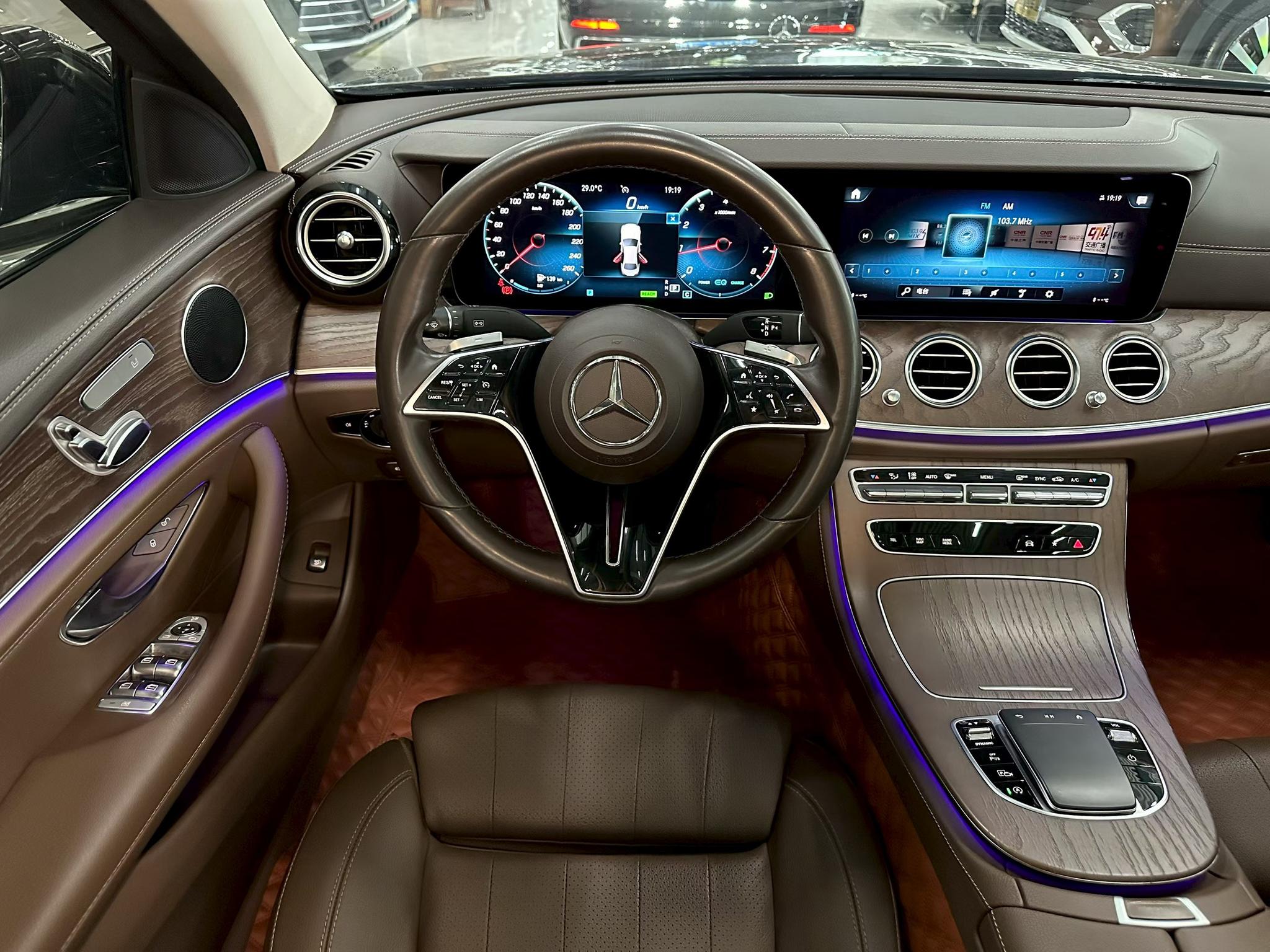 Mercedes-Benz E-Class 2021, фото 4