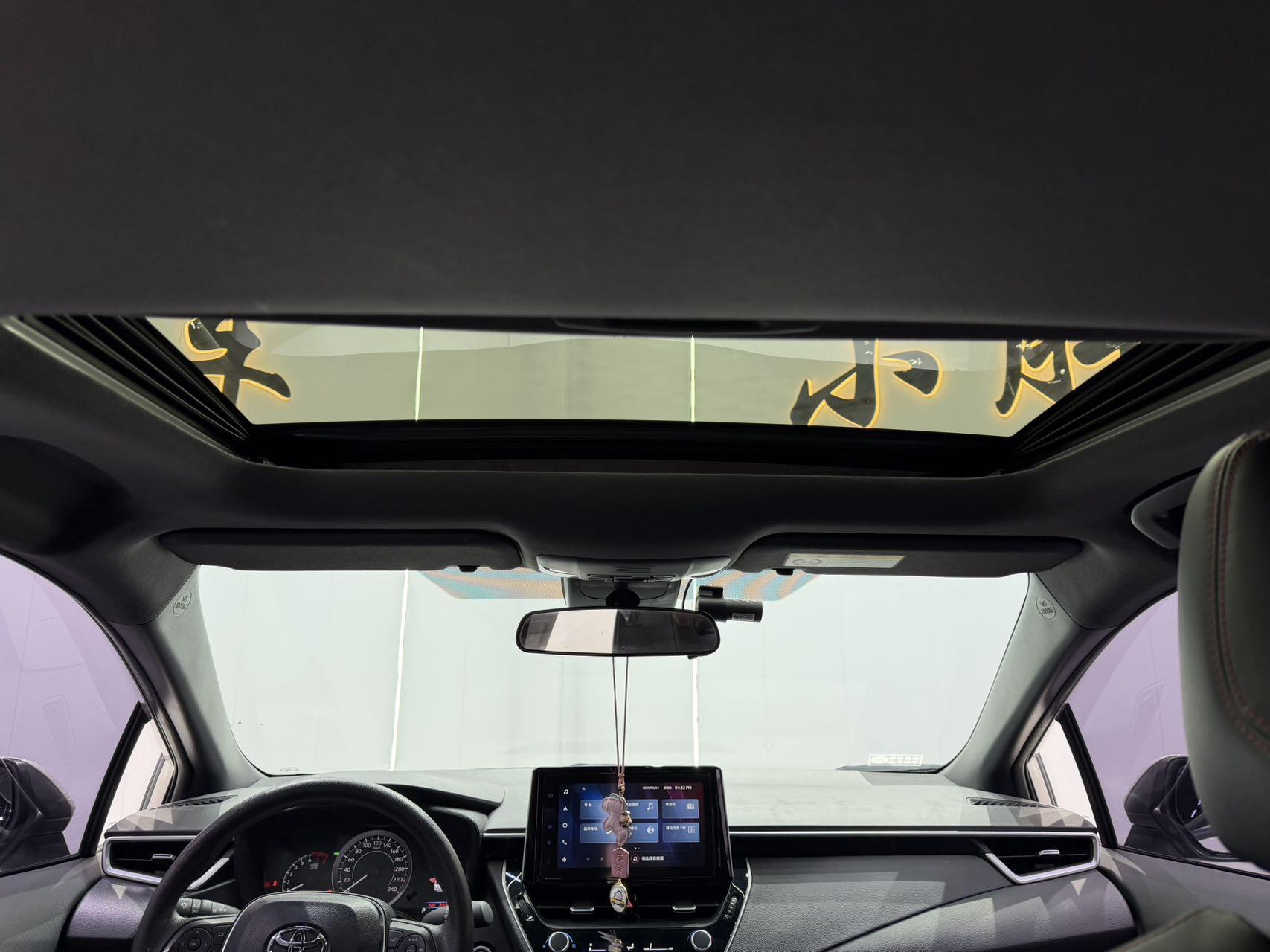 Toyota Corolla 2023, фото 14