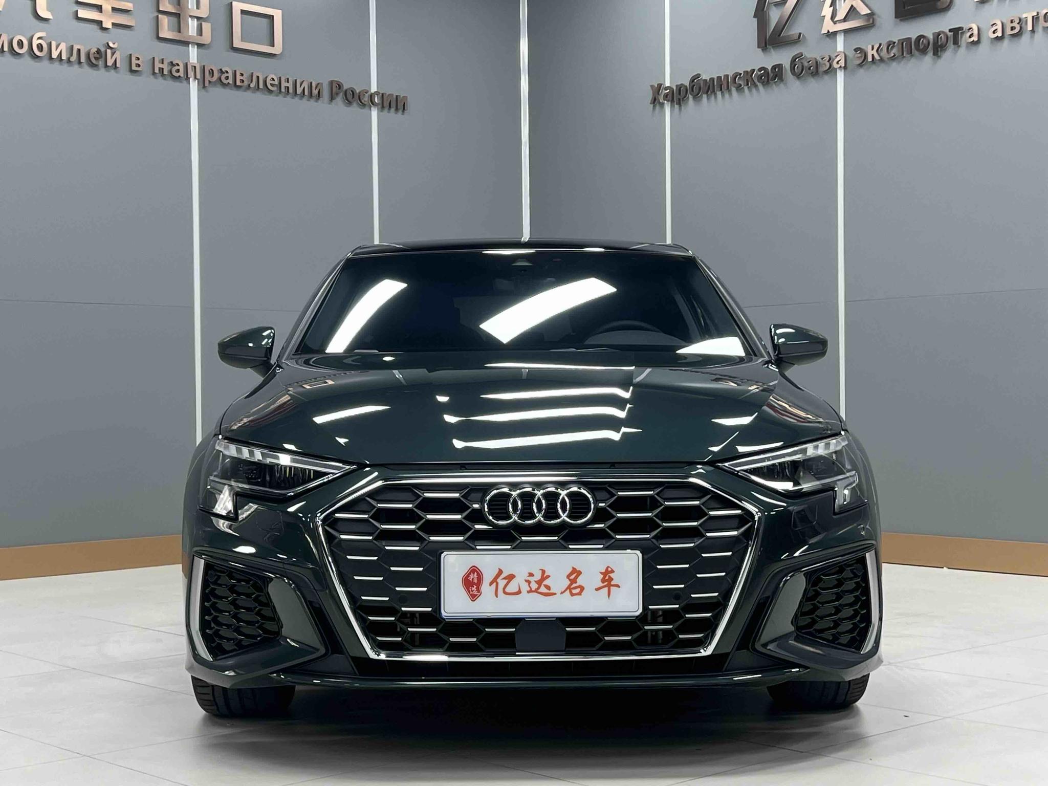 Audi A3 2023, фото 2