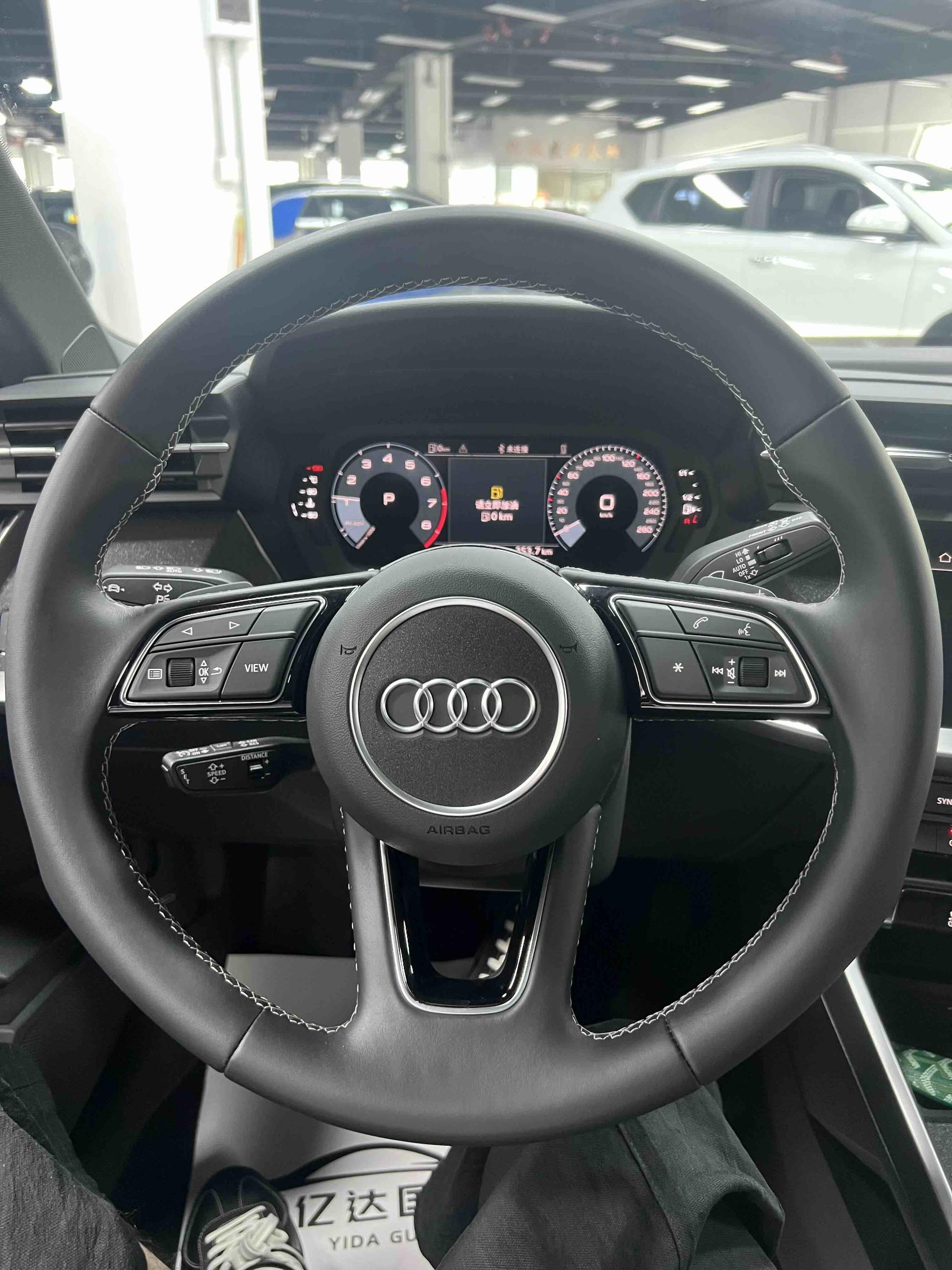 Audi A3 2023, фото 7