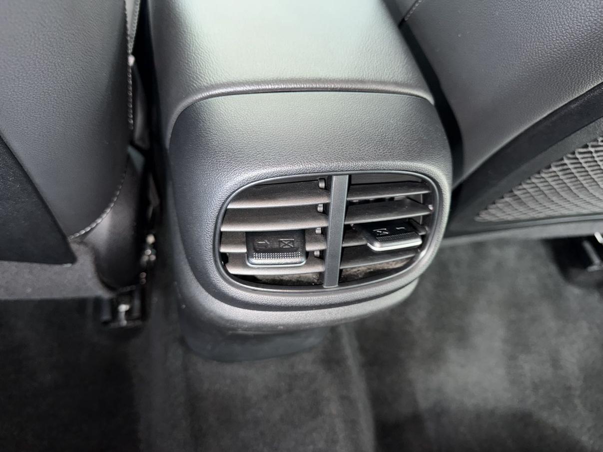 Hyundai Elantra 2022, фото 16