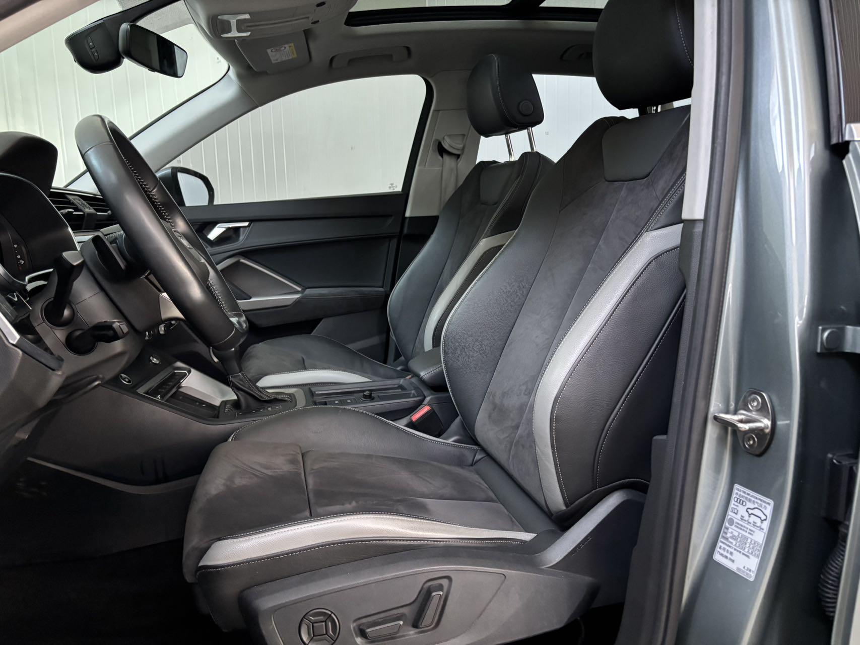 Audi Q3 2022, фото 8