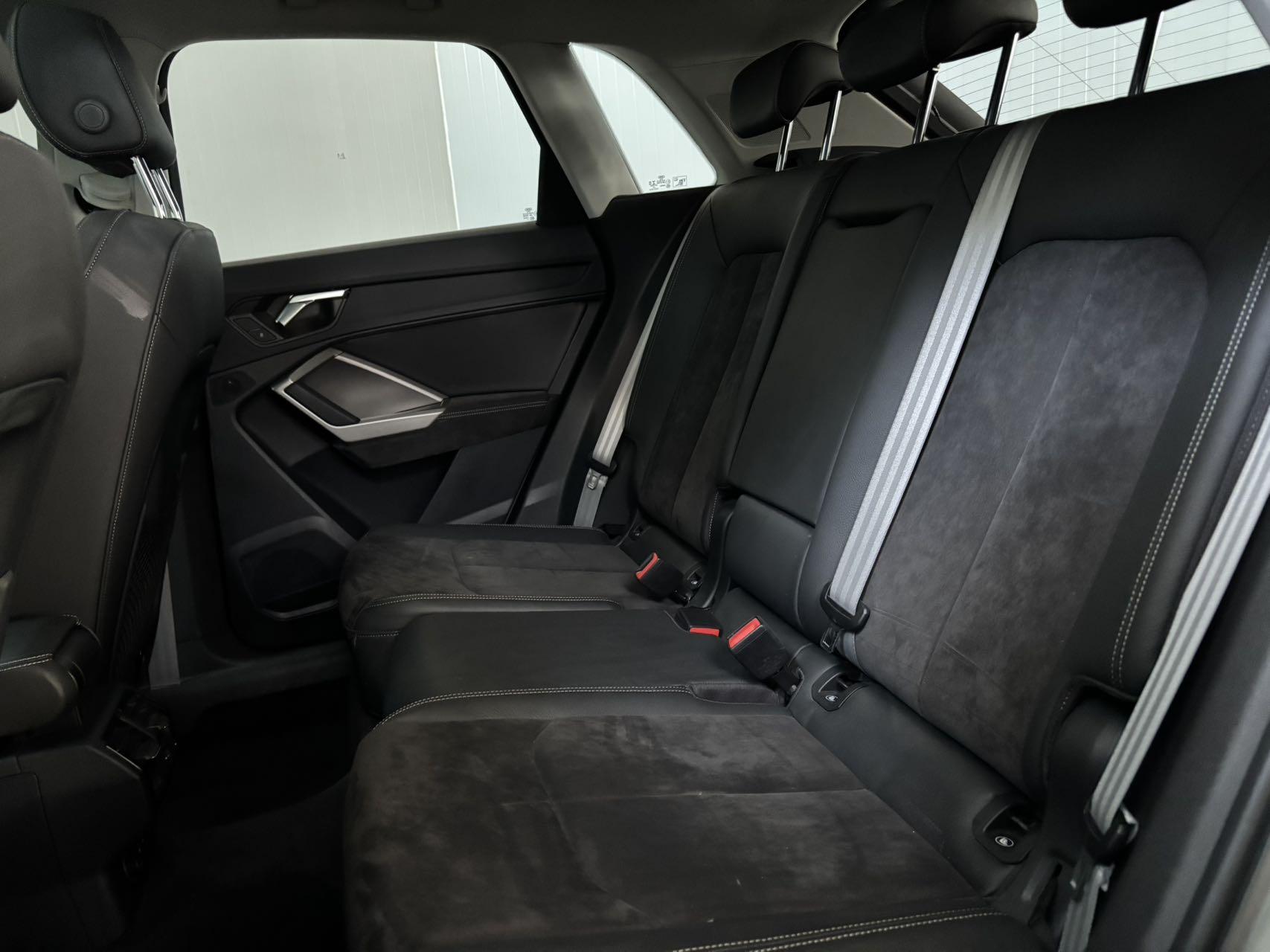 Audi Q3 2022, фото 9