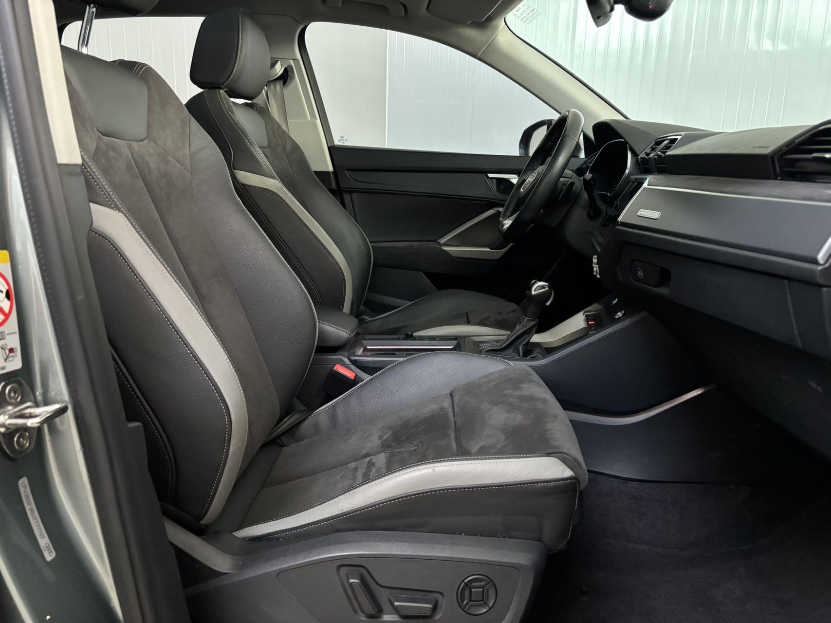 Audi Q3 2022, фото 11