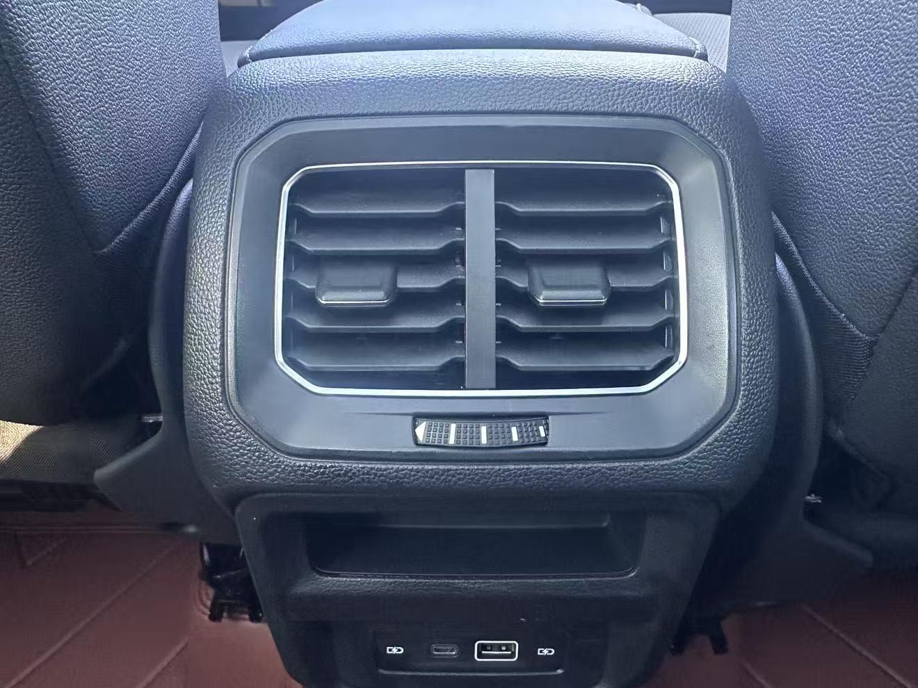 Volkswagen Tiguan 2023, фото 17
