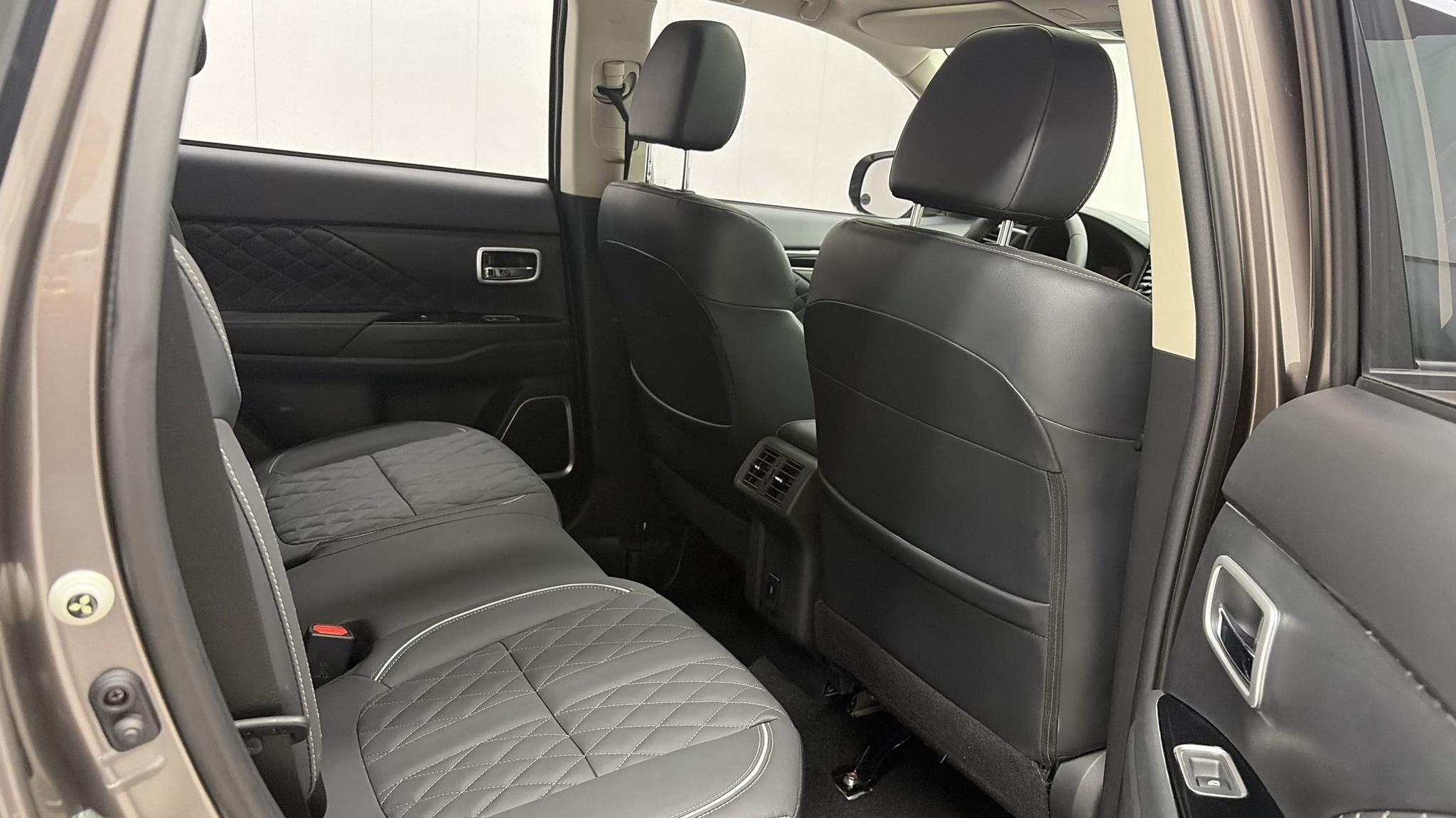 Mitsubishi Outlander 2021, фото 17