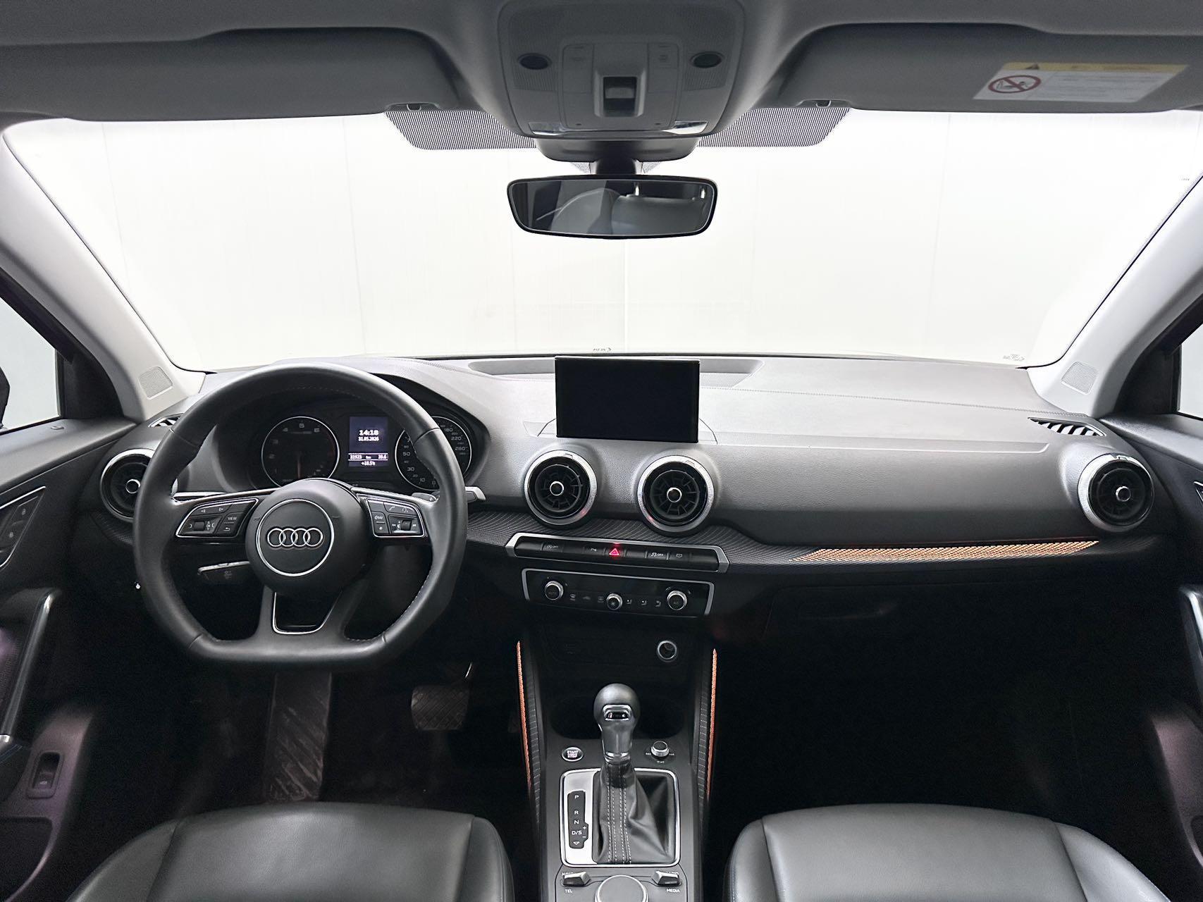 Audi Q2L 2022, фото 15