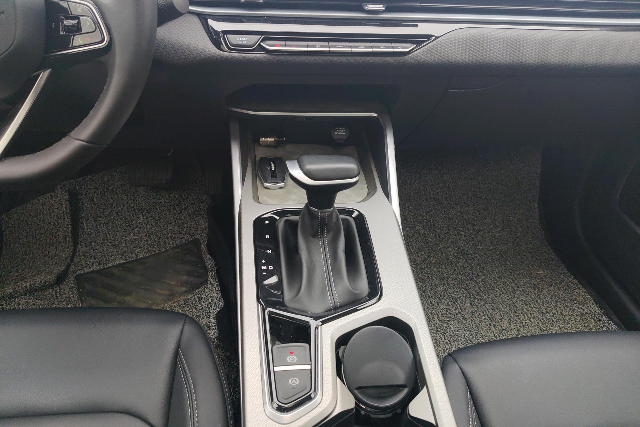 Geely Emgrand 2025, фото 16