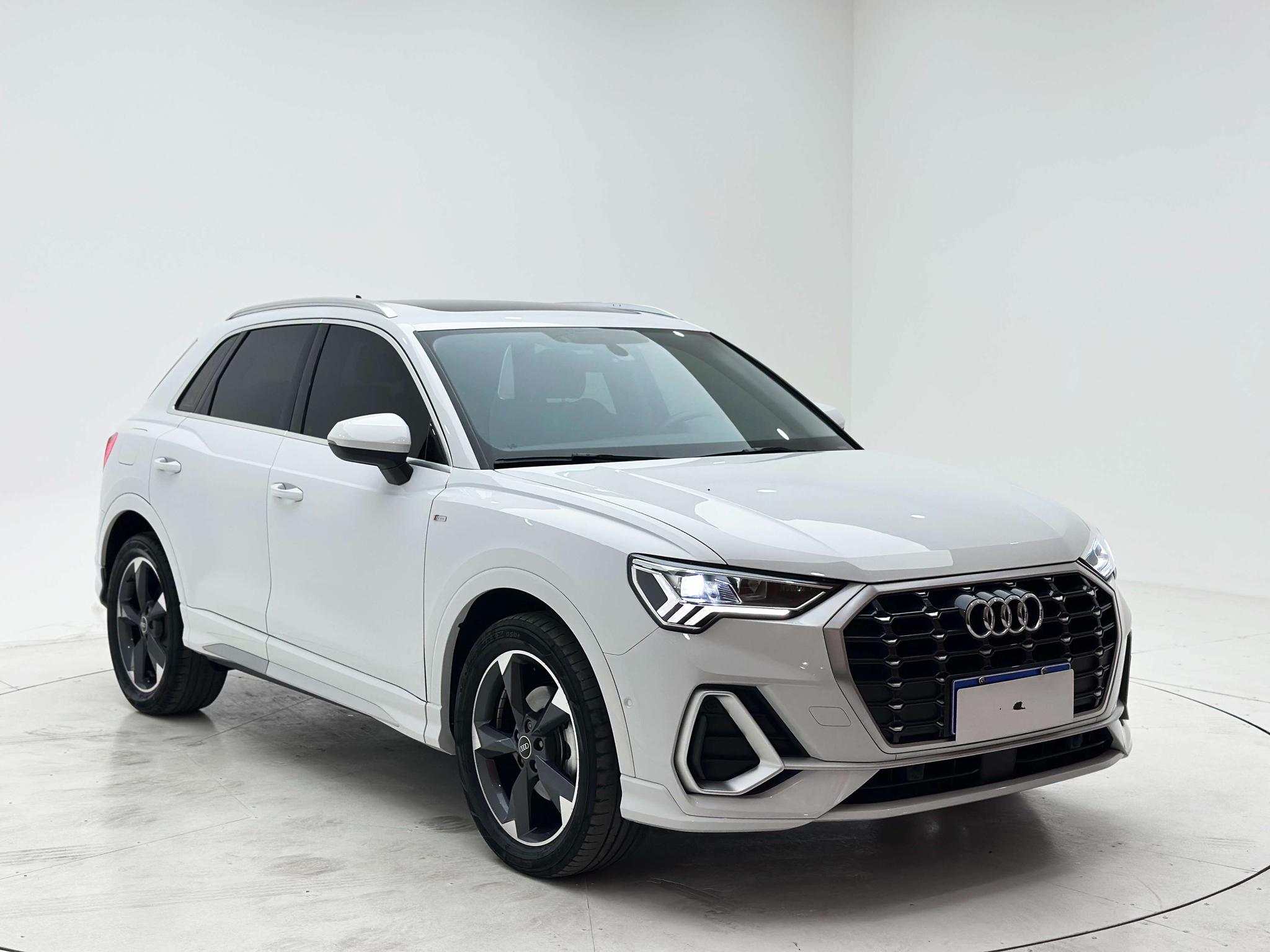 Audi Q3 2022, фото 3