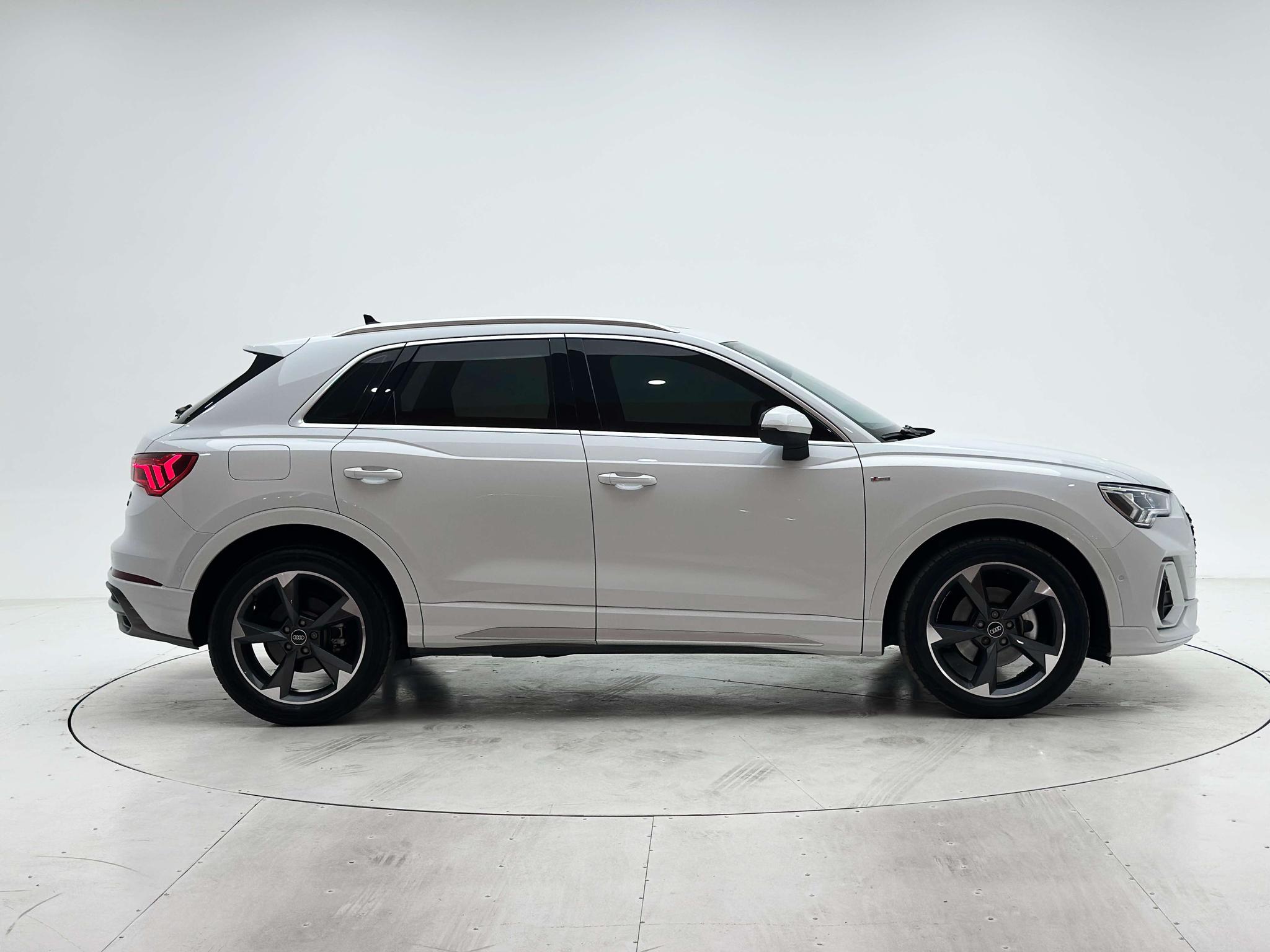 Audi Q3 2022, фото 9
