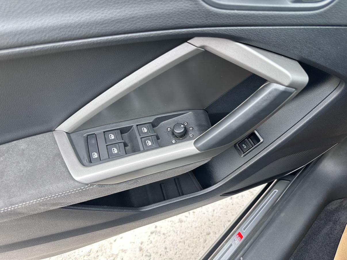 Audi Q3 2023, фото 15