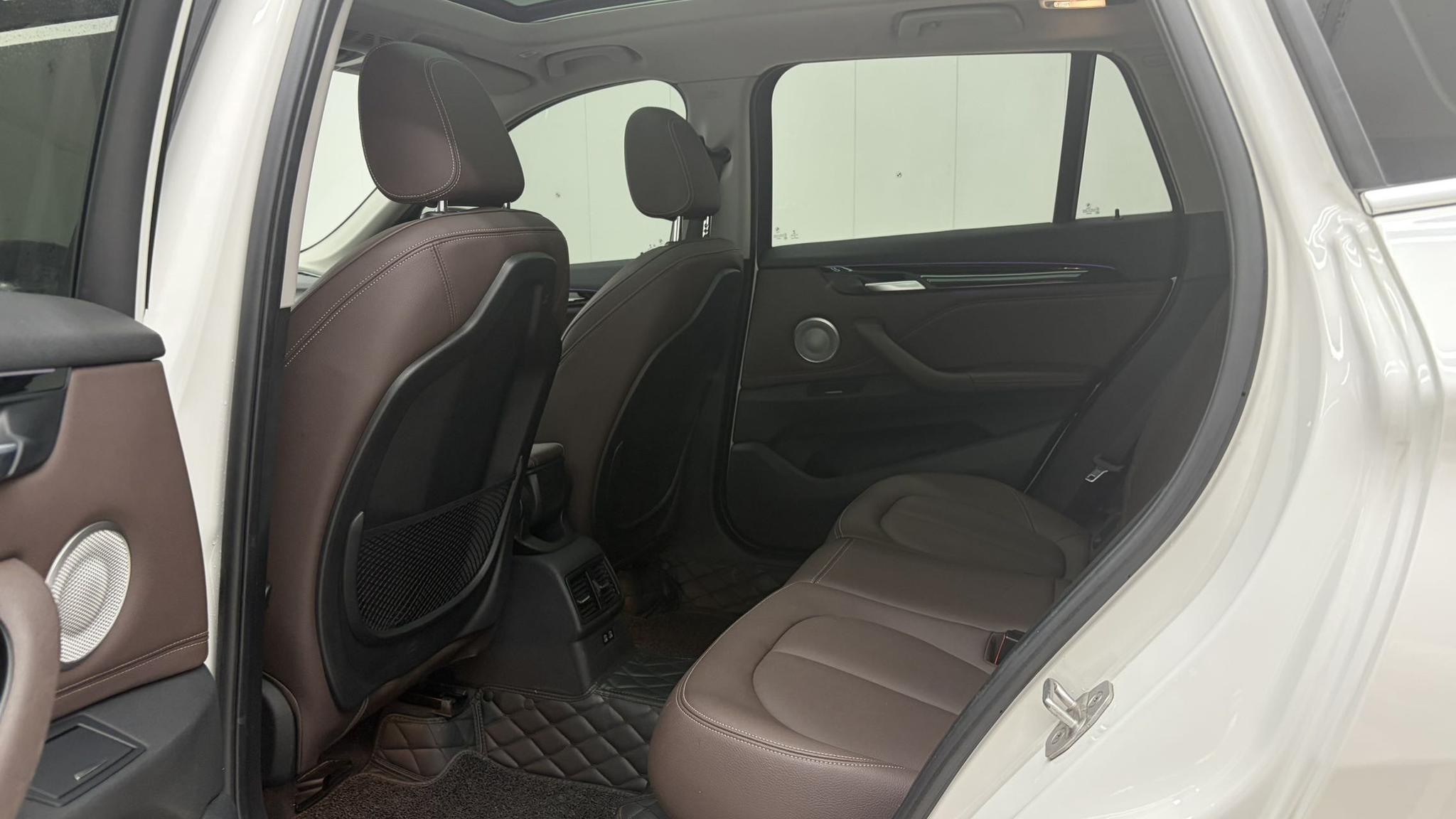 BMW X1 2021, фото 15
